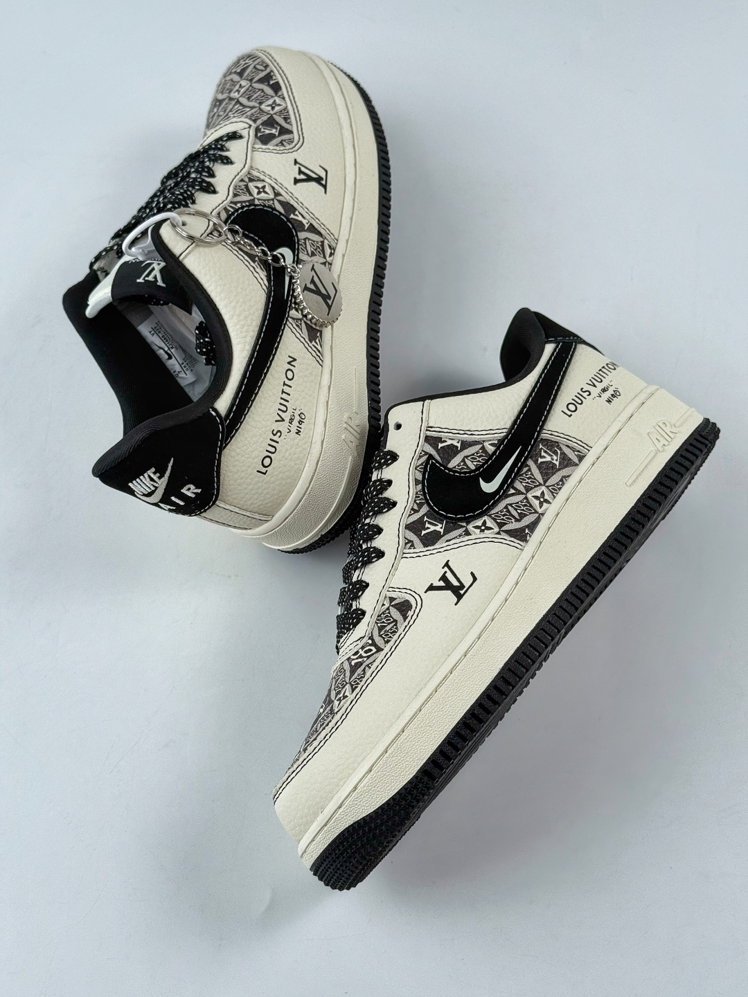 210 Nike Air Force 1 Low 07 x Louis Vuitton 白黑满天星 KJ1688-023