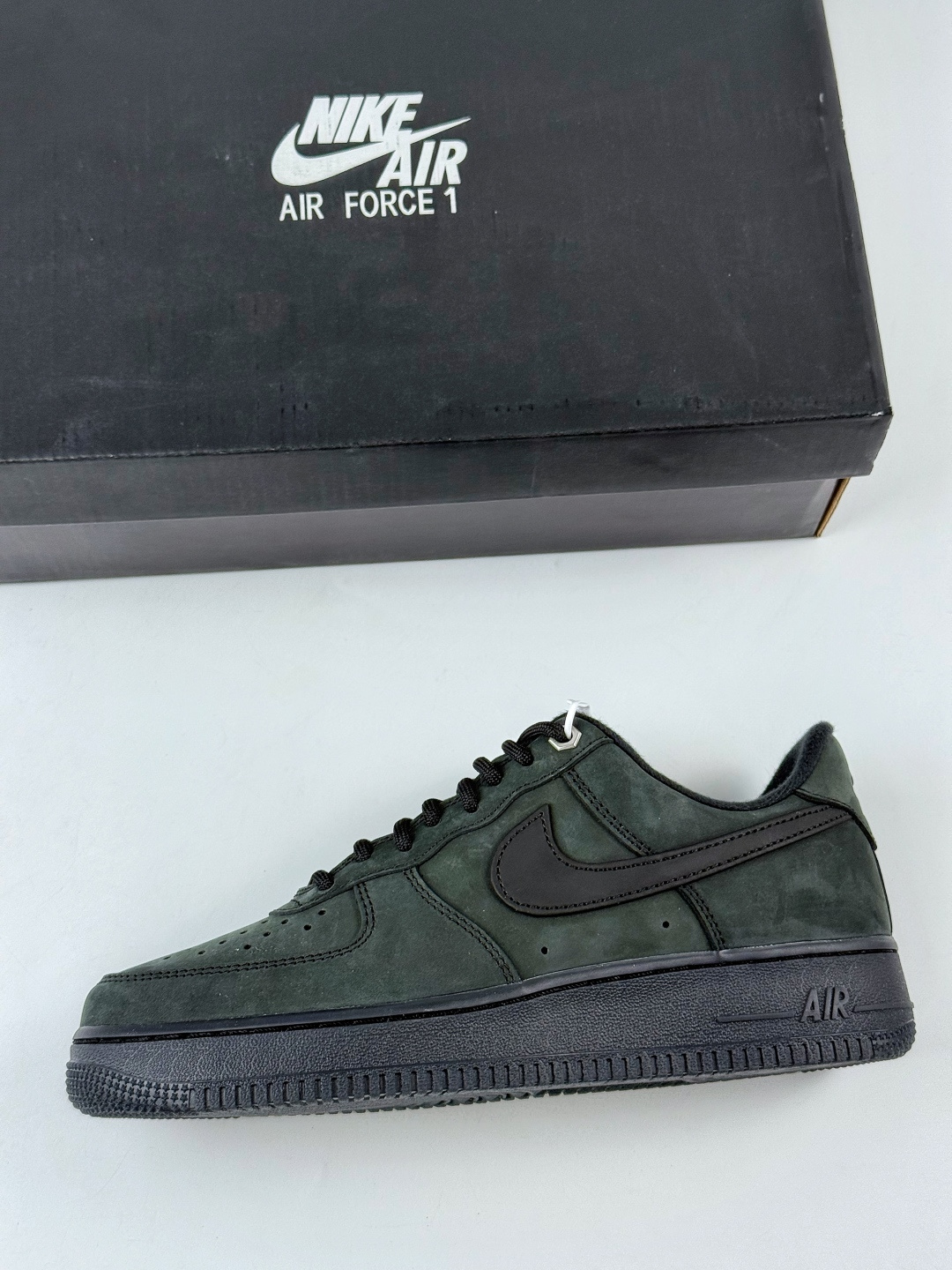 200 Nike Air Force 1 Low 07 WB 橄榄绿 CJ9179-001