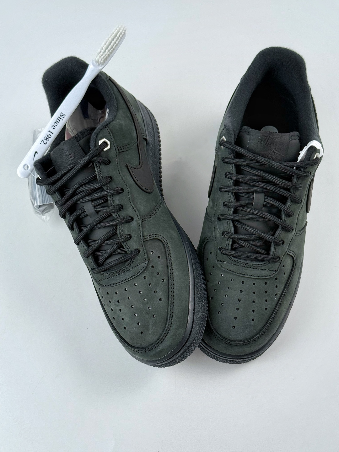 200 Nike Air Force 1 Low 07 WB 橄榄绿 CJ9179-001