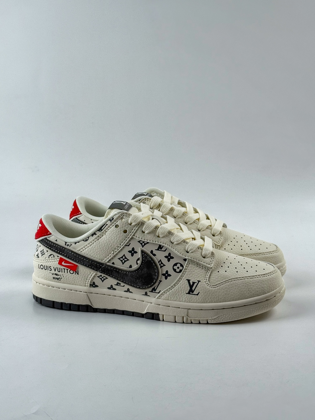230 Nike SB Dunk Low x Louis Vuitton 白灰 HT5088-609