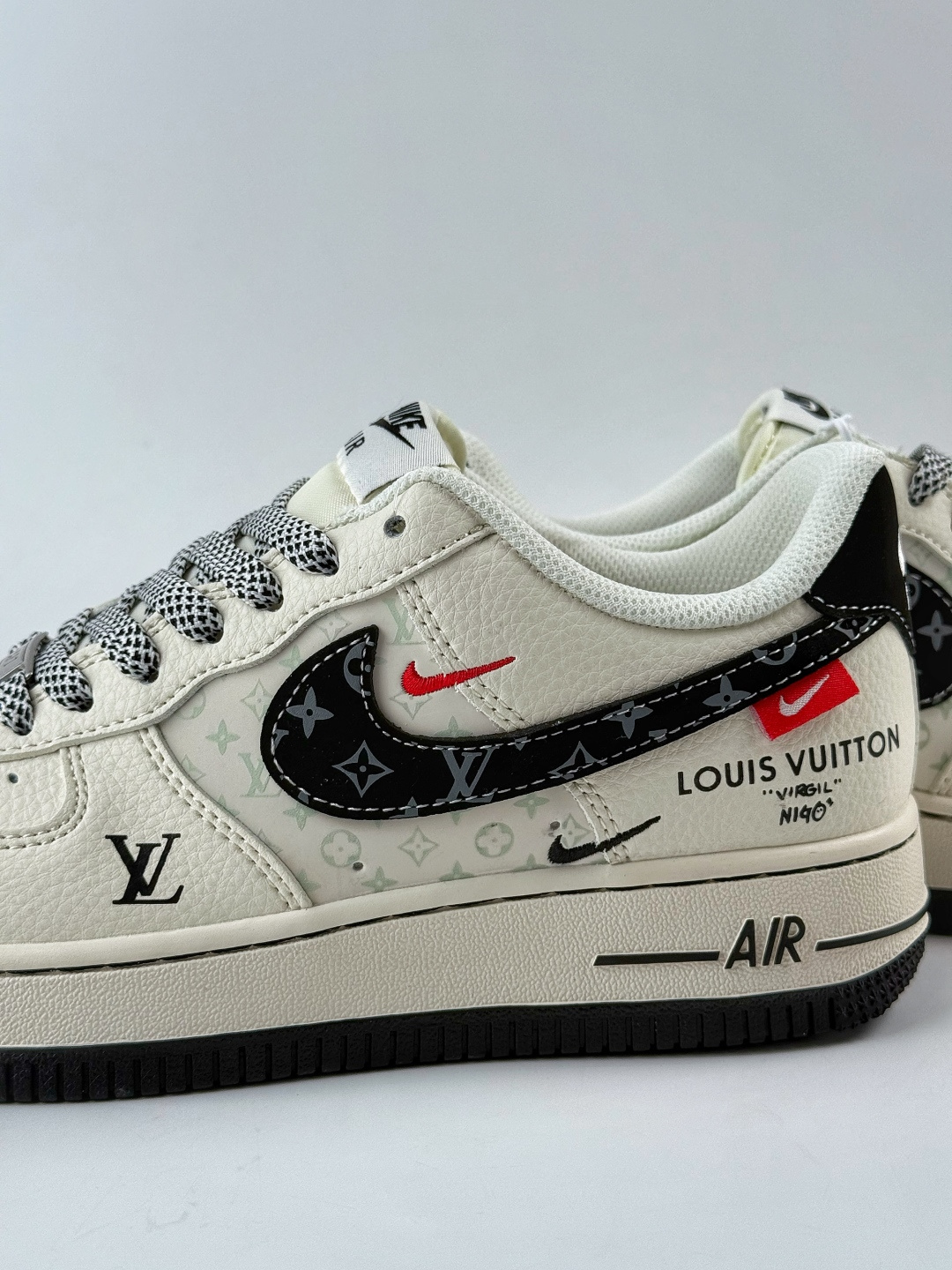 220 Nike Air Force 1 Low 07 x Louis Vuitton 白黑双小勾满天星 MZ9588-809
