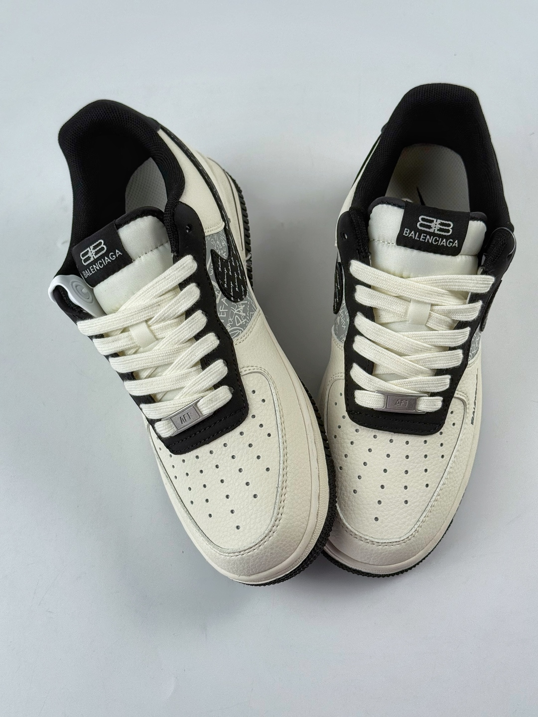 210 Nike Air Force 1 Low 07 x Balenciaga 白黑 XD2588-611