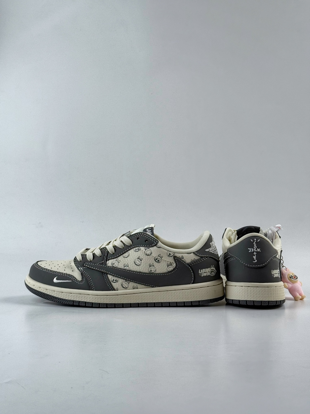 230 Travis Scott x Nike Air Jordan 1 Low x LABUBU Air Jordan 1 Low 反转灰白小勾拉布布倒钩 LD2028-055