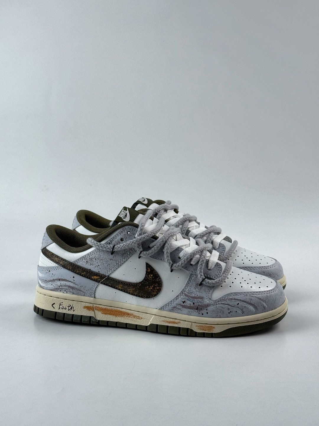 230 Nike SB Dunk Low 素履流金 灰金 HF5441-102