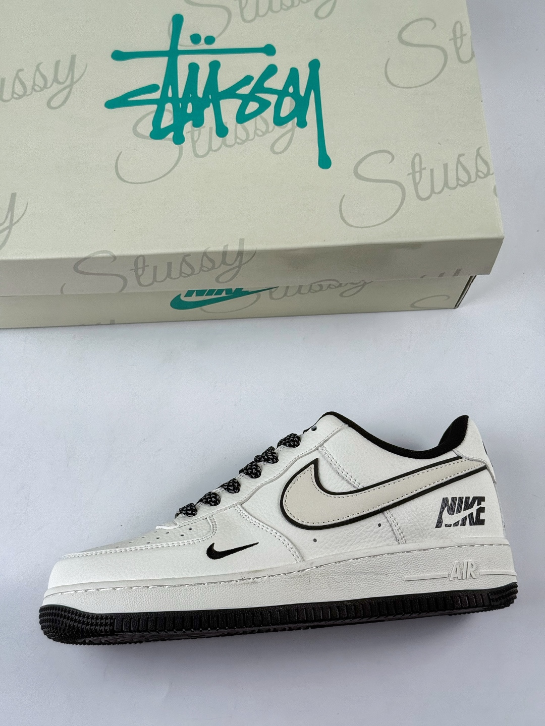 220 Nike Air Force 1 Low 07 x NIKE 白黑小勾满天星 CS5288-047