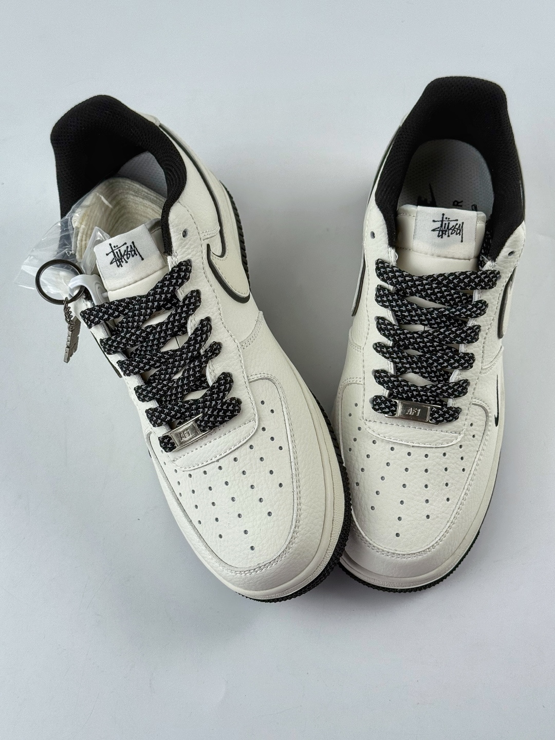 220 Nike Air Force 1 Low 07 x NIKE 白黑小勾满天星 CS5288-047