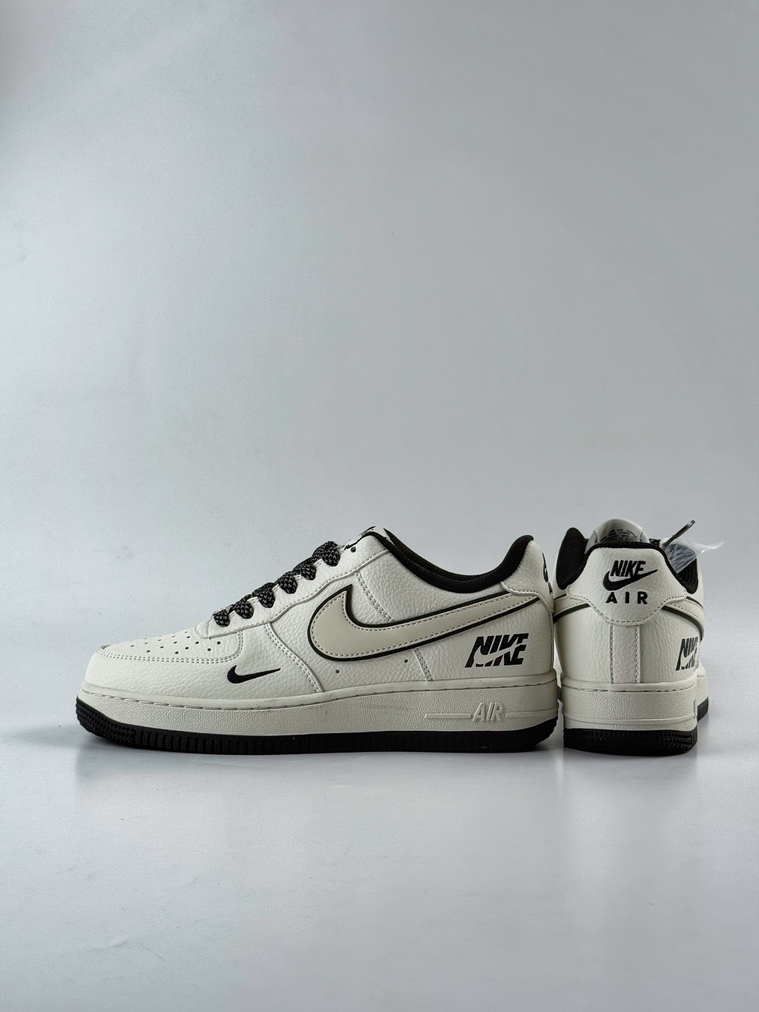 220 Nike Air Force 1 Low 07 x NIKE 白黑小勾满天星 CS5288-047