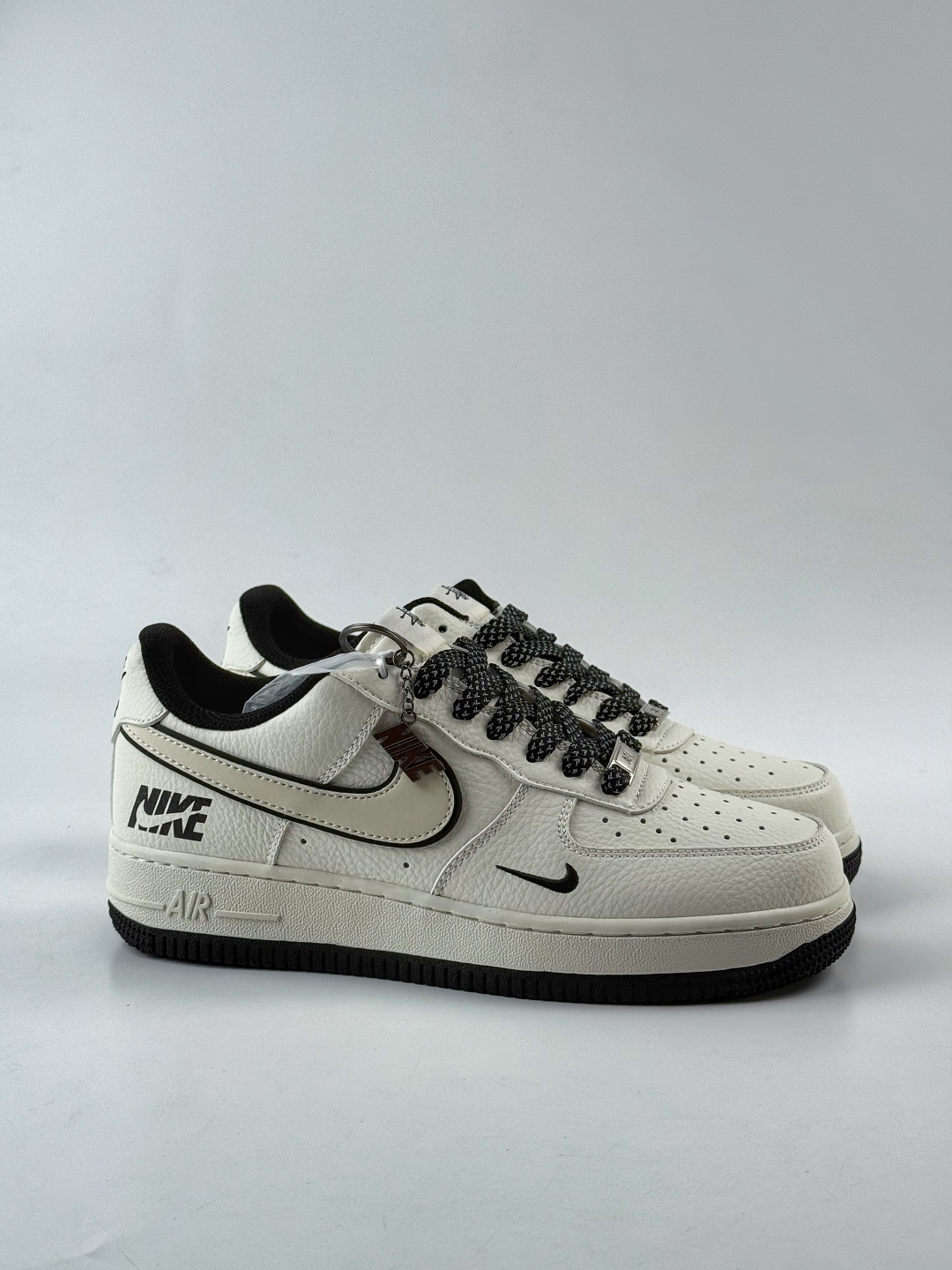 220 Nike Air Force 1 Low 07 x NIKE 白黑小勾满天星 CS5288-047