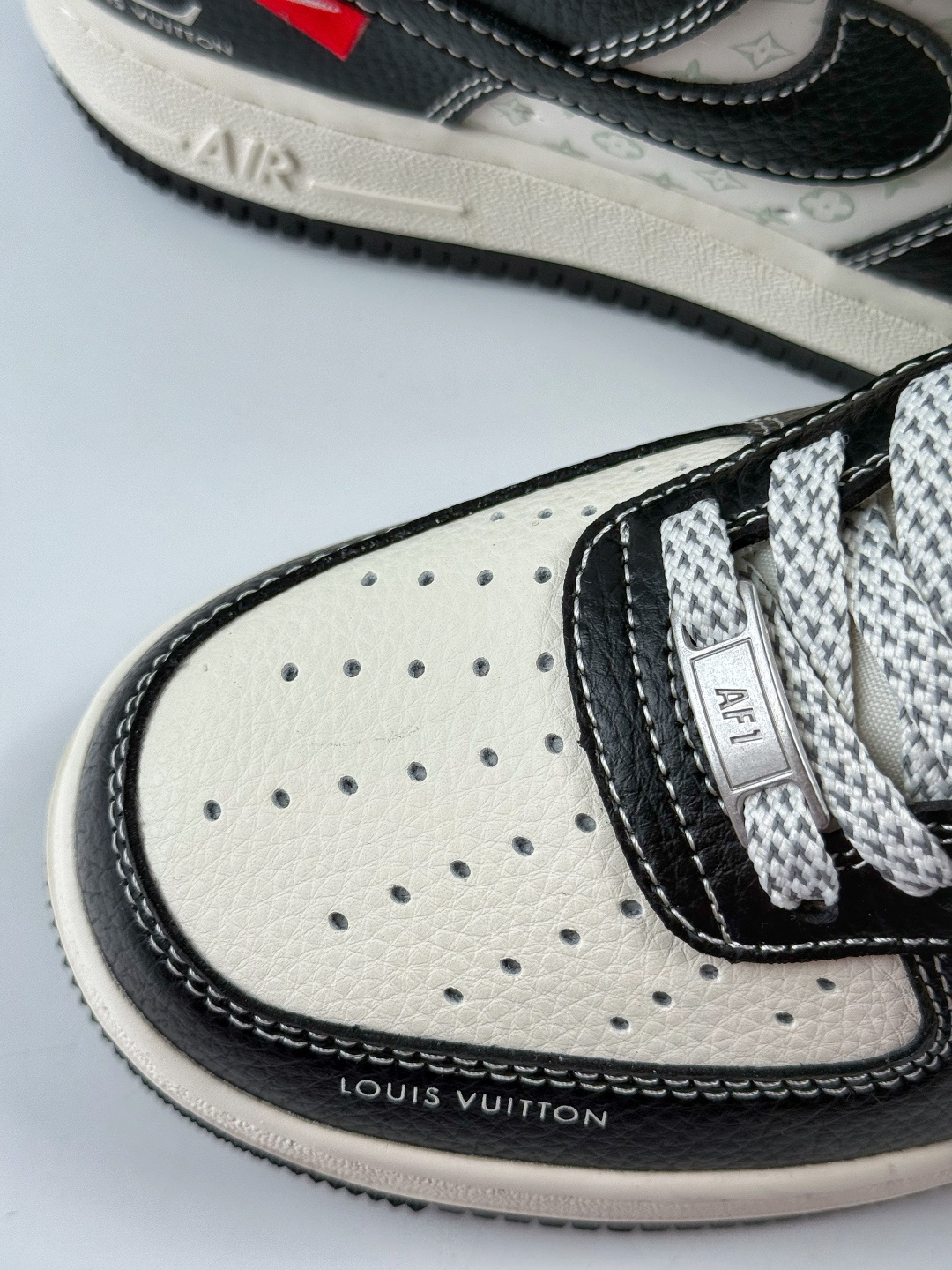 210 Nike Air Force 1 Low 07 x Louis Vuitton 黑白双小勾满天星 MZ9588-813