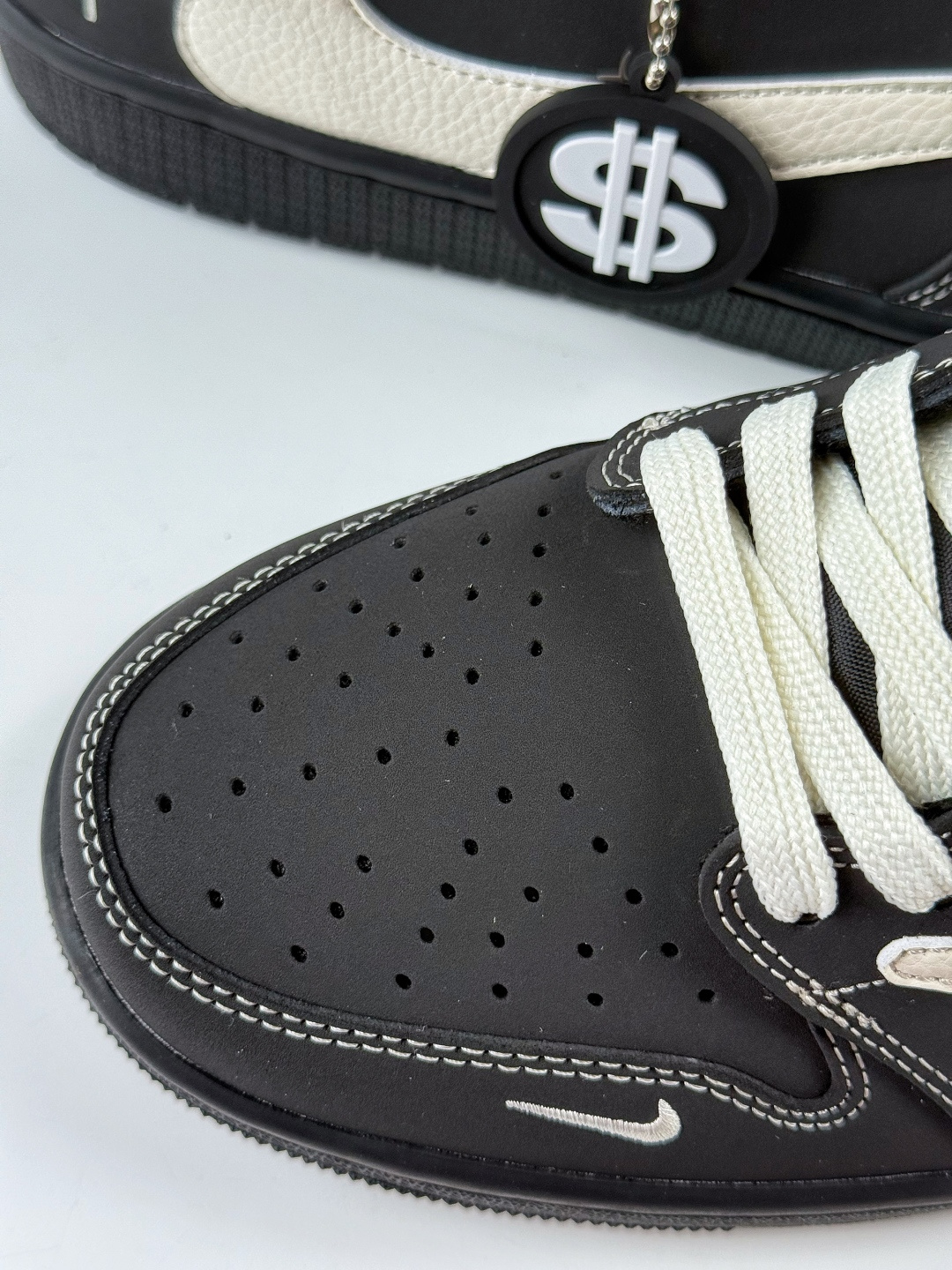 230 Travis Scott x Nike Air Jordan 1 Low x ACW Air Jordan 1 Low 反转黑白小勾倒钩 AC1808-191