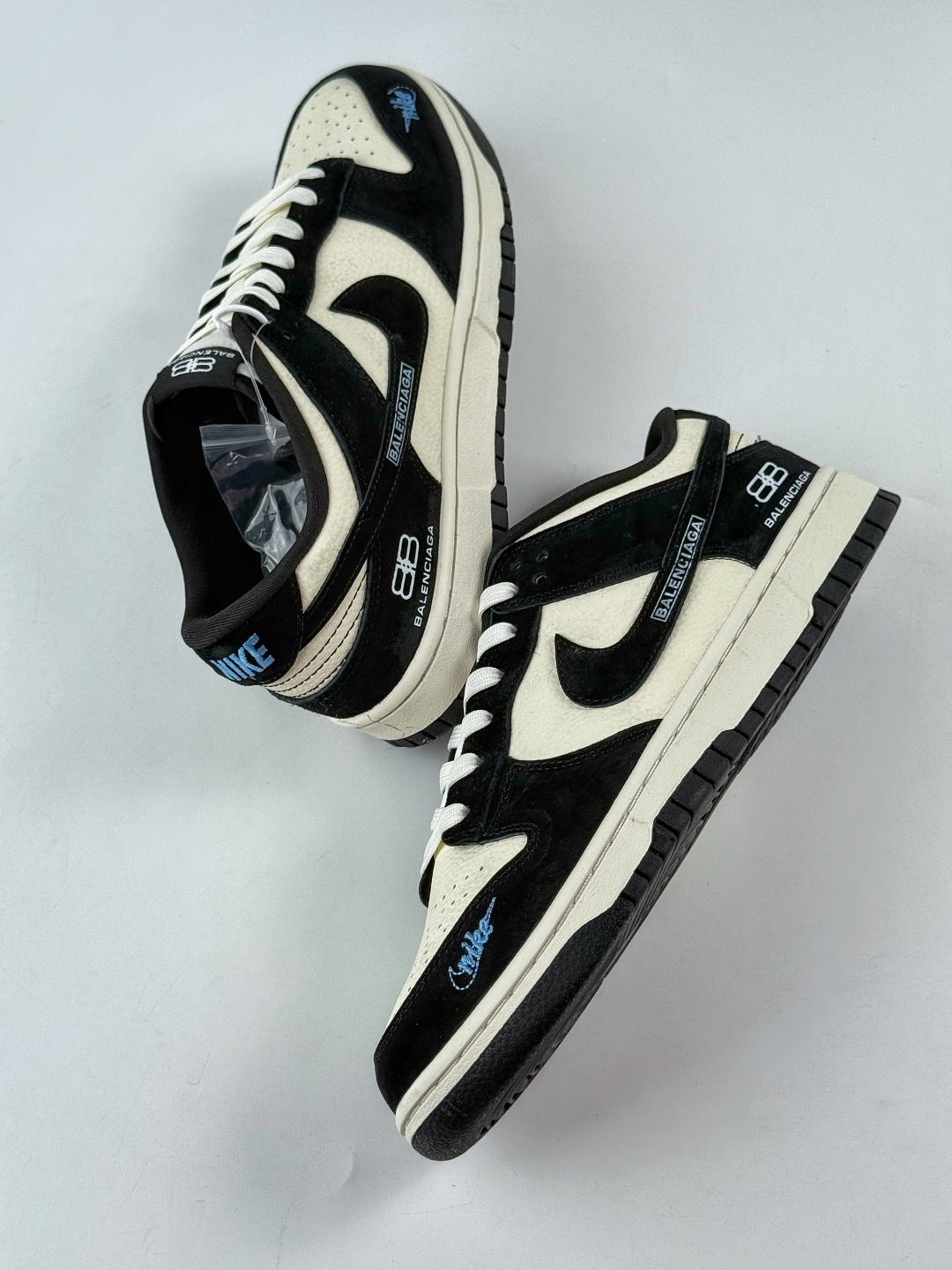 NIKE SB Dunk Low RETRO x Balenciaga 黑白 DS6608-015-莆田鞋,莆田鞋货源,高仿鞋,高仿鞋货源,安福档口,莆田高仿鞋,莆田鞋批发,高仿鞋批发,莆田高仿运动鞋,高仿运动鞋,莆田运动鞋 NIKE SB Dunk Low RETRO x Balenciaga 黑白 DS6608-015