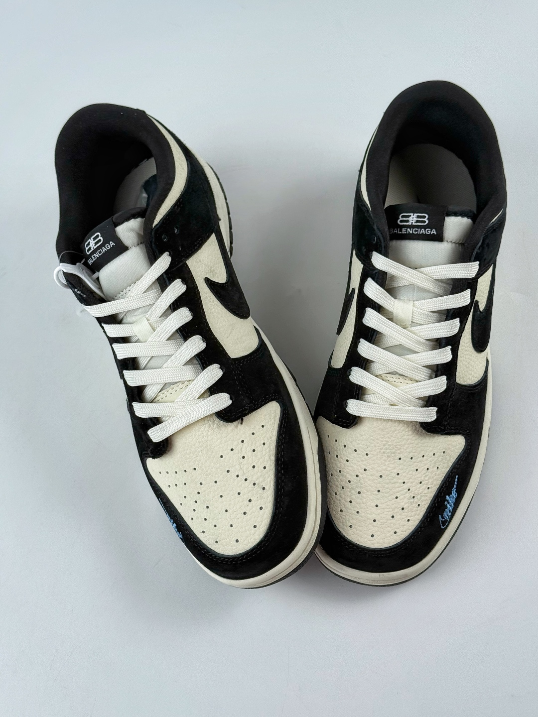 NIKE SB Dunk Low RETRO x Balenciaga 黑白 DS6608-015-莆田鞋,莆田鞋货源,高仿鞋,高仿鞋货源,安福档口,莆田高仿鞋,莆田鞋批发,高仿鞋批发,莆田高仿运动鞋,高仿运动鞋,莆田运动鞋 NIKE SB Dunk Low RETRO x Balenciaga 黑白 DS6608-015