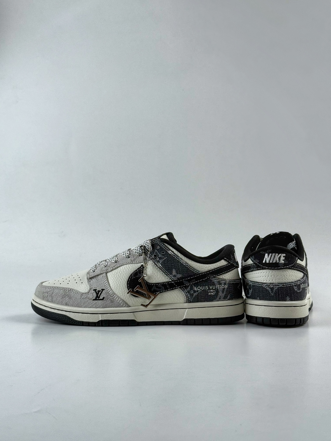 NIKE SB Dunk Low RETRO x Louis Vuitton 灰白牛仔满天星 SC0601-471-莆田鞋,莆田鞋货源,高仿鞋,高仿鞋货源,安福档口,莆田高仿鞋,莆田鞋批发,高仿鞋批发,莆田高仿运动鞋,高仿运动鞋,莆田运动鞋 NIKE SB Dunk Low RETRO x Louis Vuitton 灰白牛仔满天星 SC0601-471