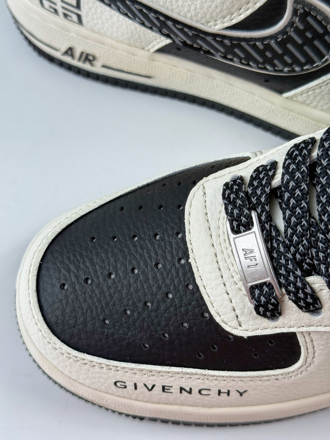 210 Nike Air Force 1 Low 07 x GIVENCHY 白黑满天星 JP8028-002