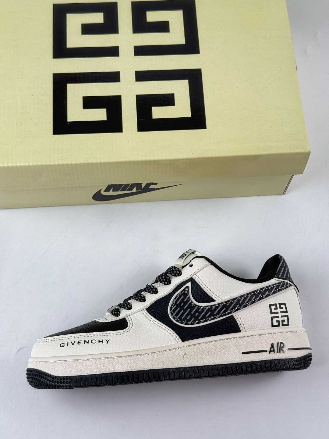 210 Nike Air Force 1 Low 07 x GIVENCHY 白黑满天星 JP8028-002