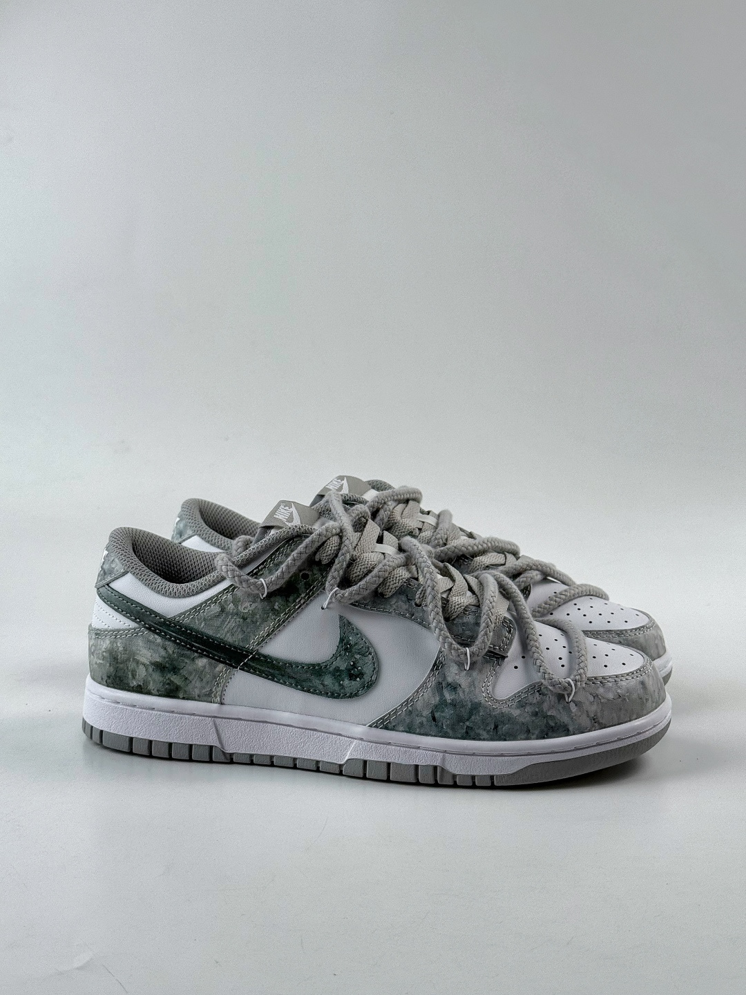 230 Nike SB Dunk Low 凝灰纪元 灰白 HF5441-105