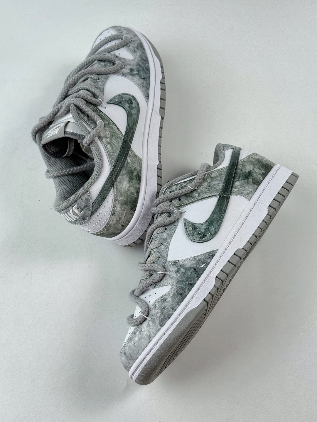 230 Nike SB Dunk Low 凝灰纪元 灰白 HF5441-105