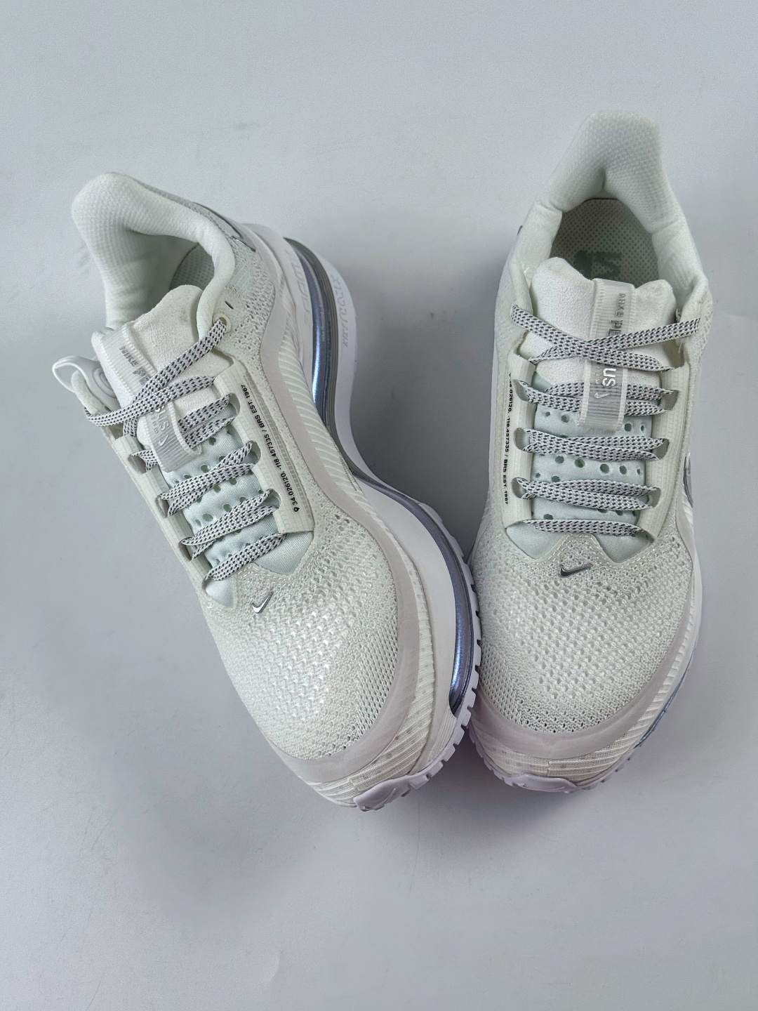 210 Nike Pegasus Premium 减震防滑耐磨透气 低帮跑步鞋 HQ2593-102