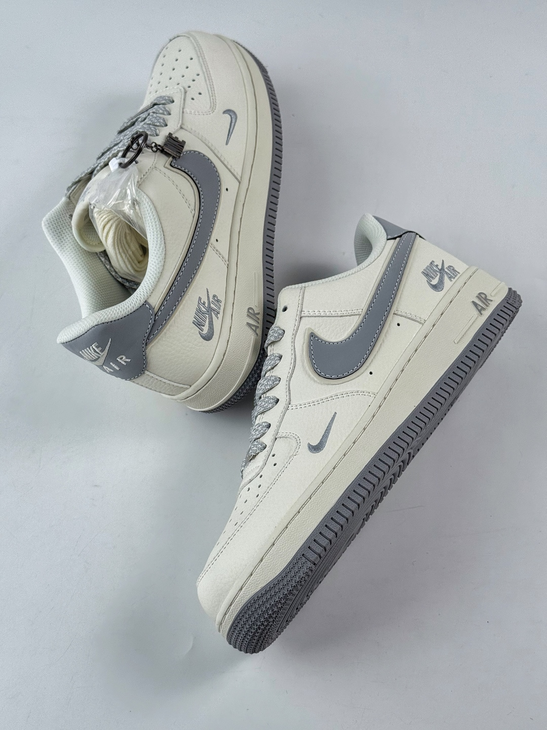 220 Nike Air Force 1 Low 07 x NIKE 白灰小勾满天星 CS5288-041