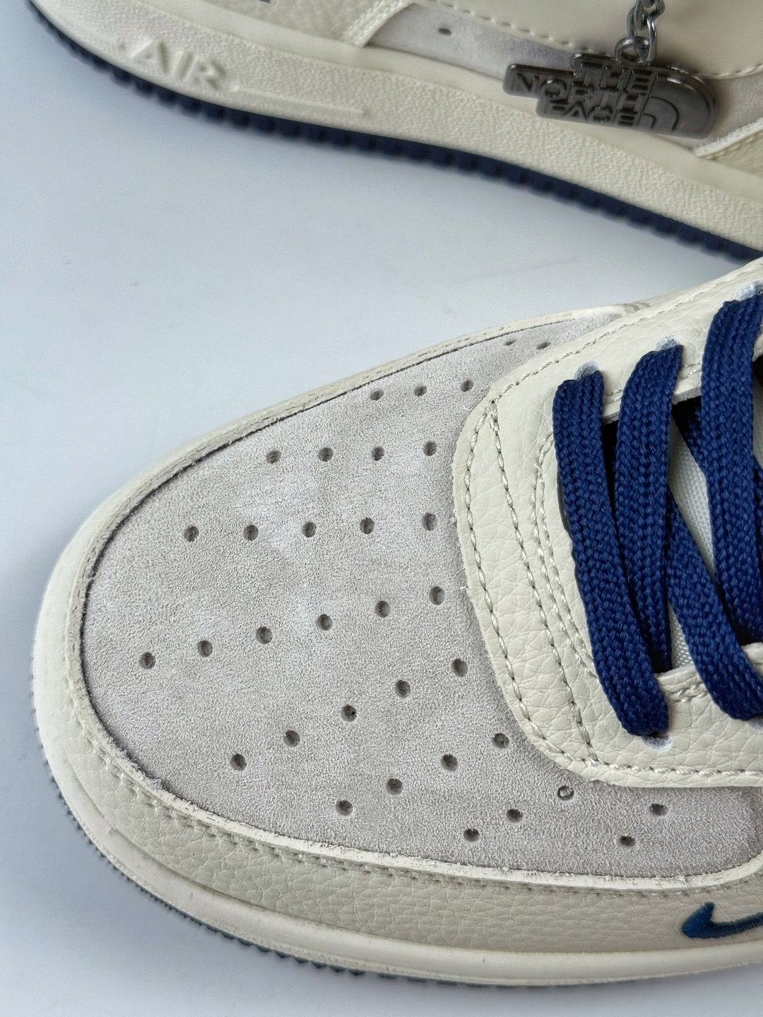 210 Nike Air Force 1 Low 07 x The North Face 白蓝小勾 DF0188-107