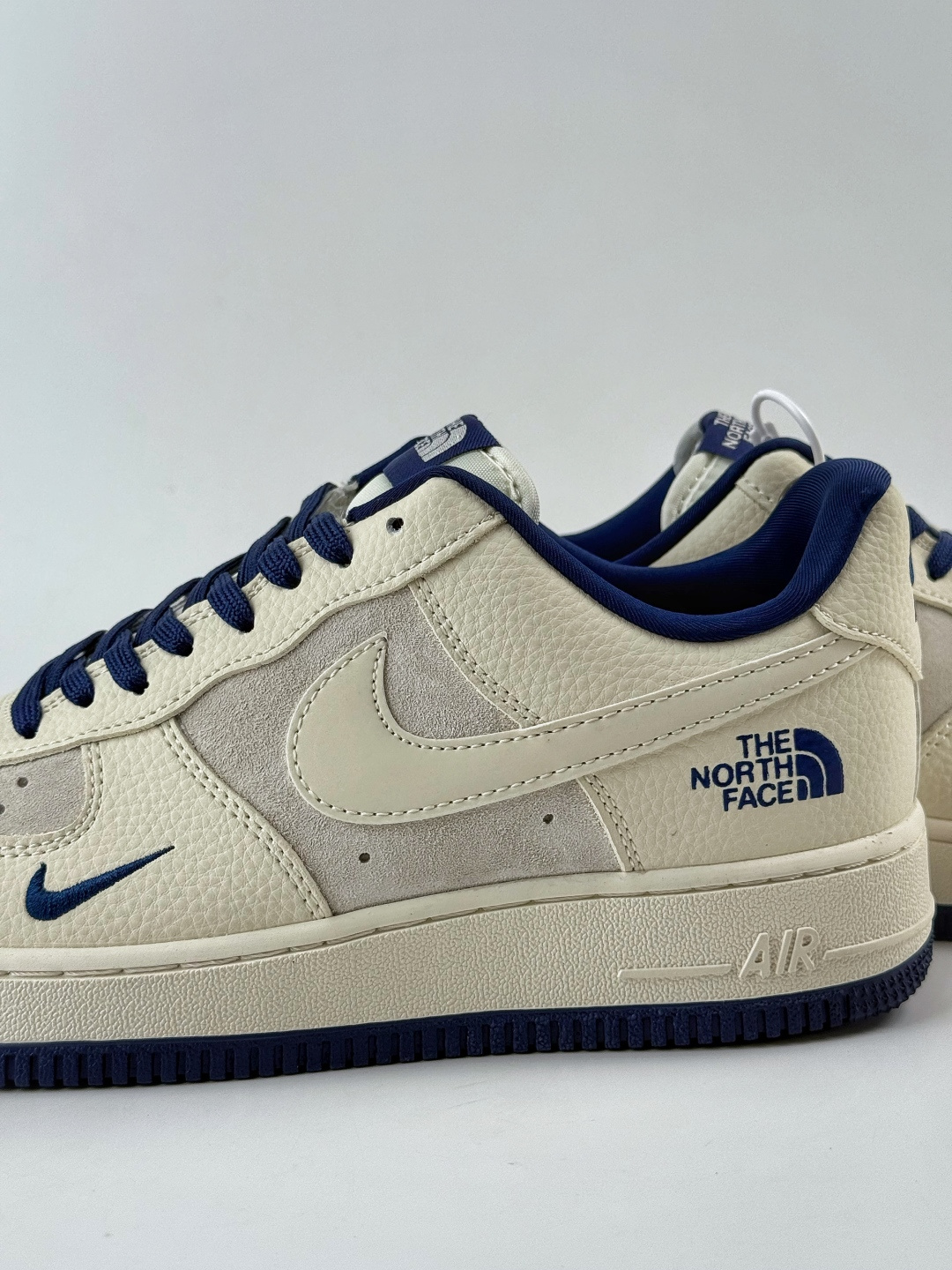 210 Nike Air Force 1 Low 07 x The North Face 白蓝小勾 DF0188-107