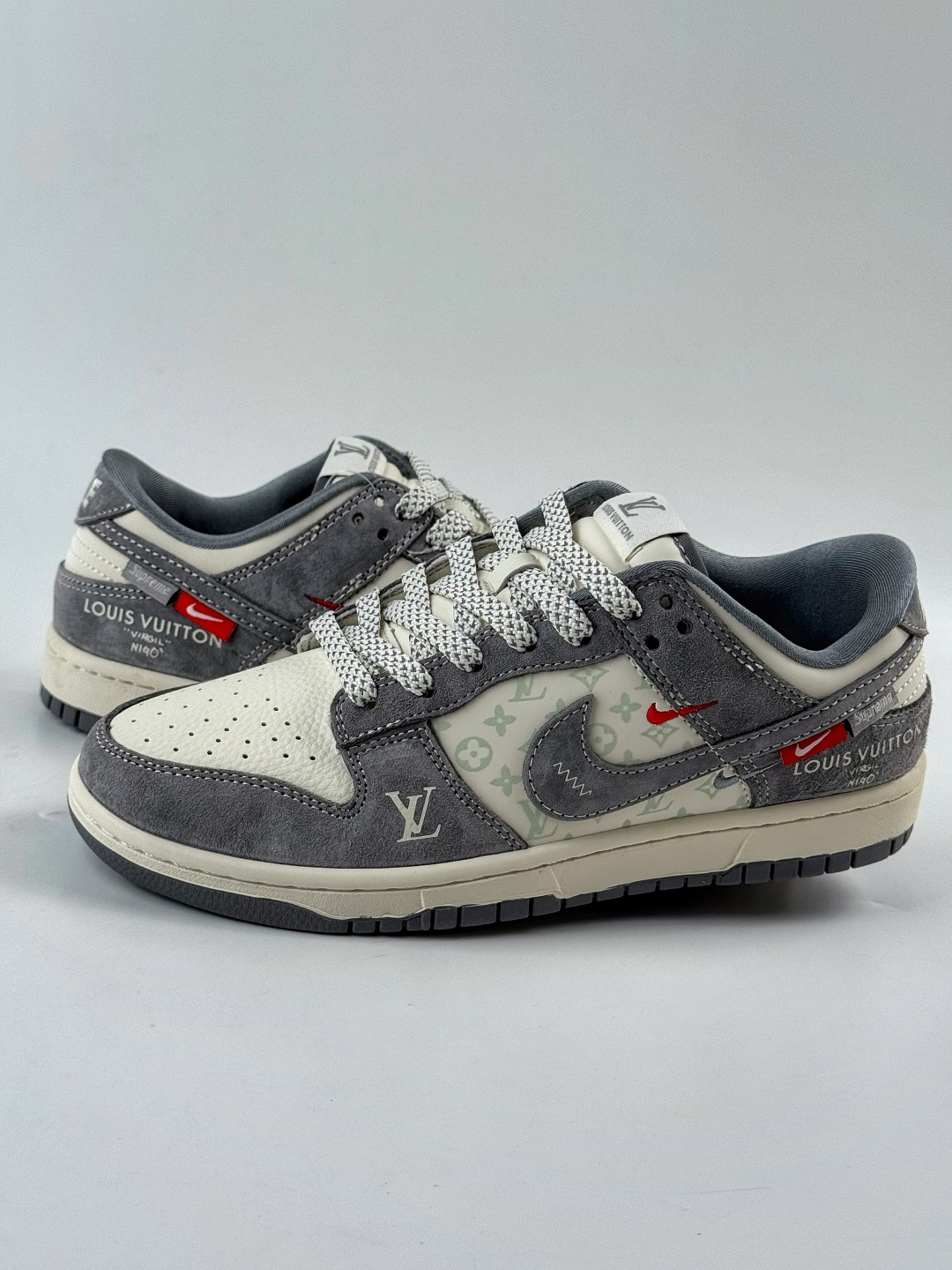 Nike SB Dunk Low x Louis Vuitton 灰白双小勾满天星 CX5050-Y13