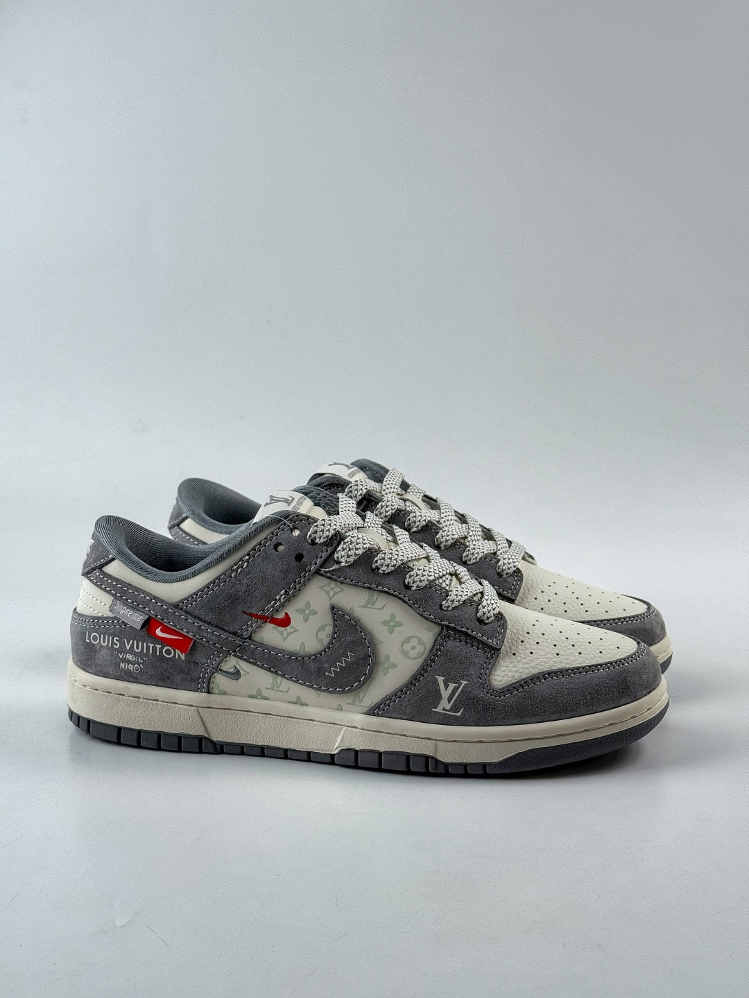 Nike SB Dunk Low x Louis Vuitton 灰白双小勾满天星 CX5050-Y13