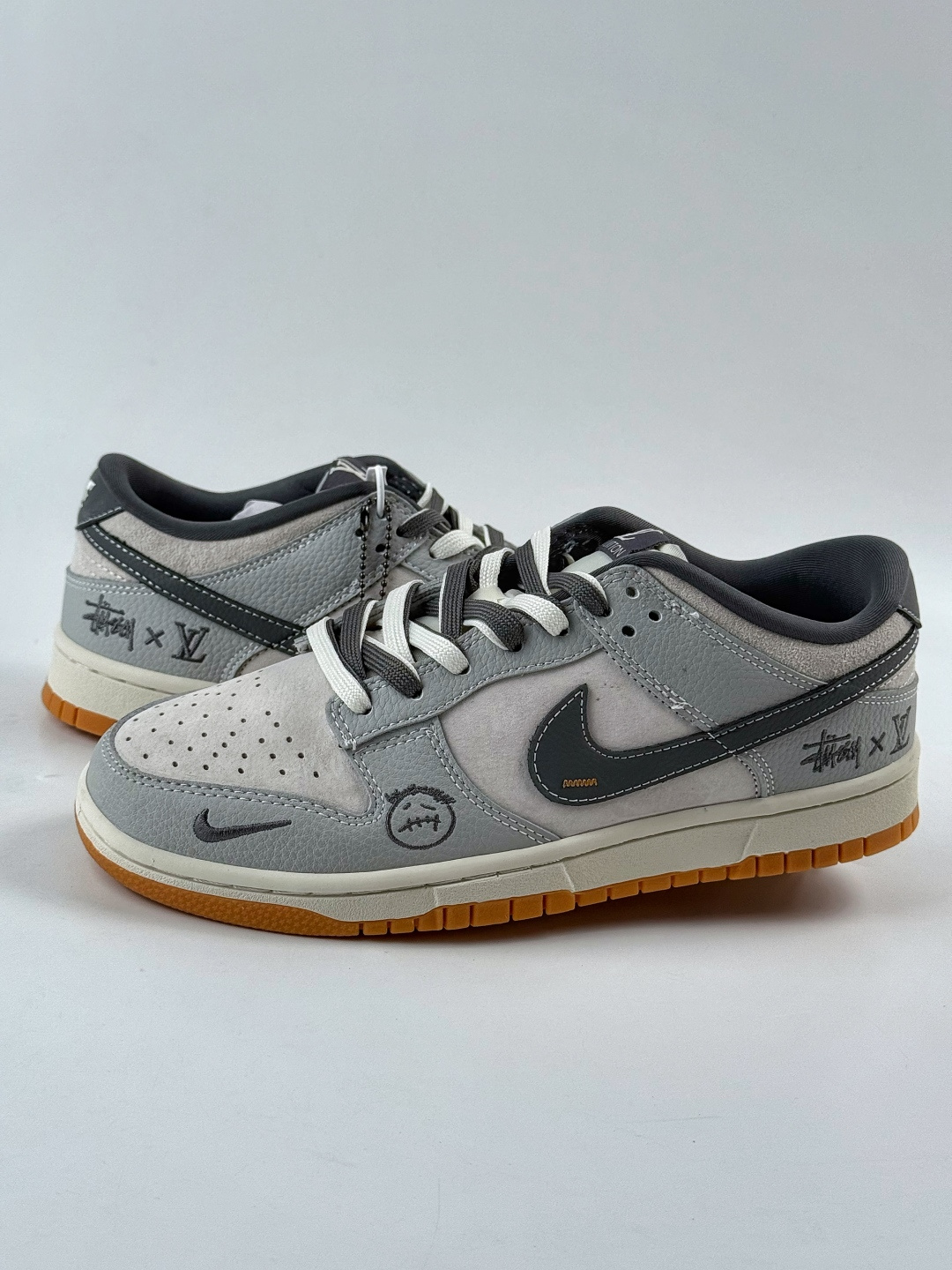 Nike SB Dunk Low x Stussy x Louis Vuitton 灰黑小勾 SG6688-006 Nike SB Dunk Low x Stussy x Louis Vuitton 灰黑小勾 SG6688-006
