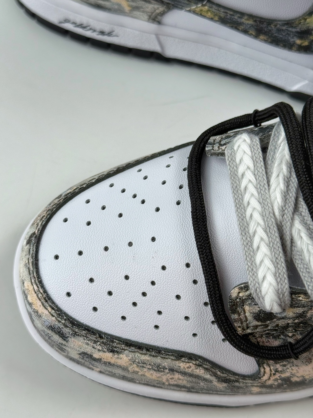 230 Nike SB Dunk Low 淘金热 黑白金 HF5441-100