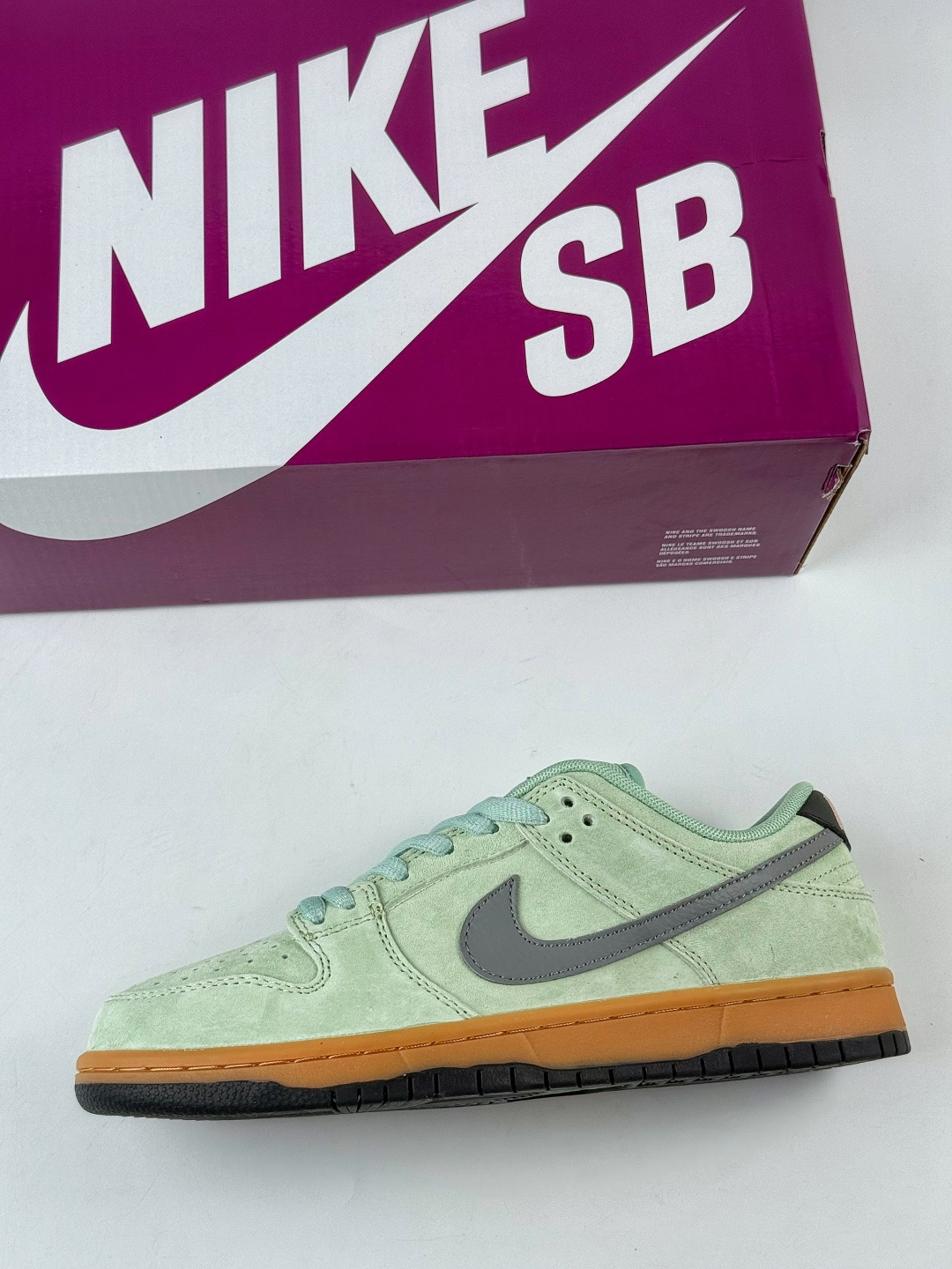 160 Nike SB Dunk Low “Verdugo Mountain” 绿灰 HQ1626-300