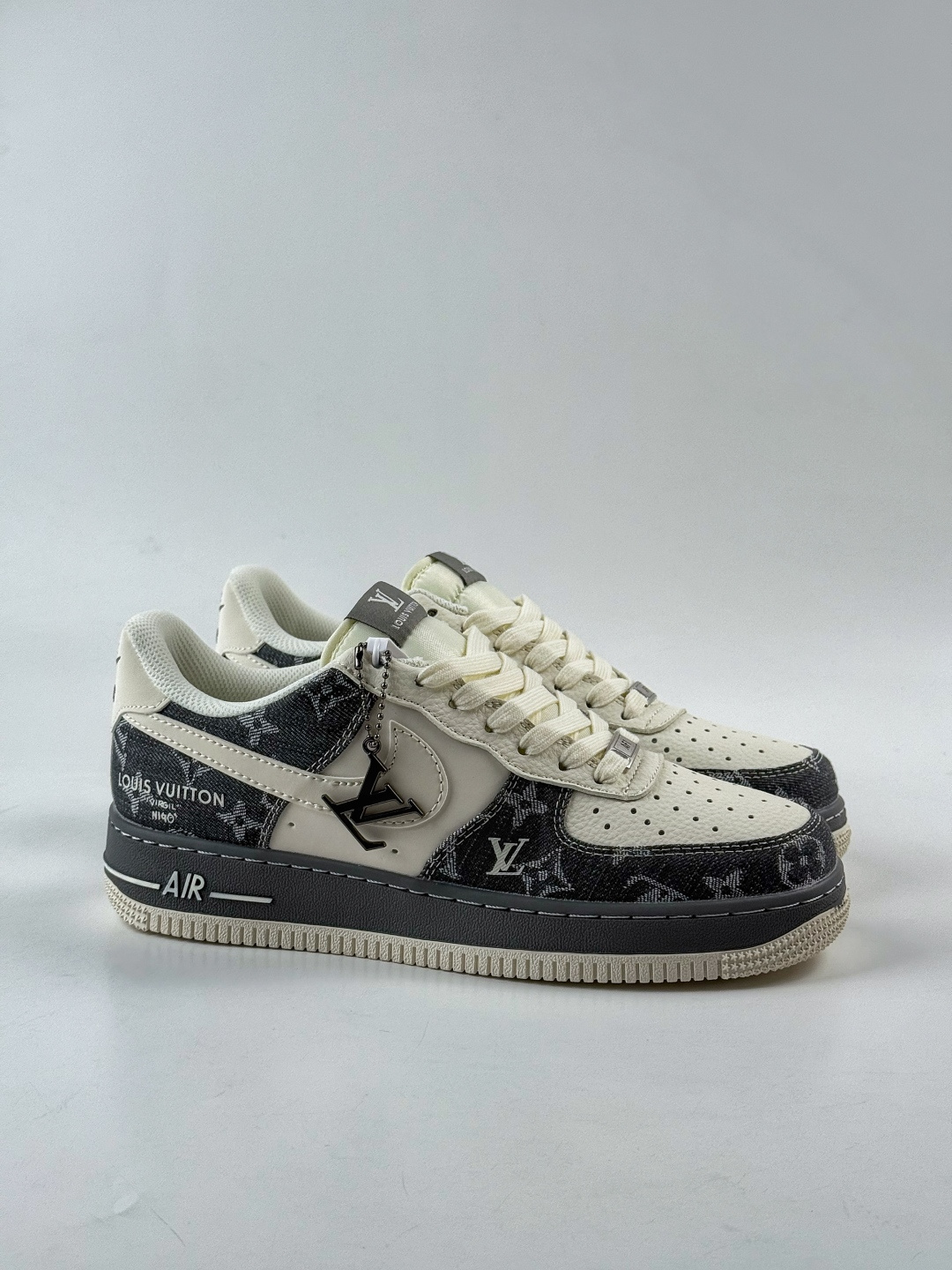 210 Nike Air Force 1 Low 07 x Louis Vuitton 灰白牛仔 SM6668-110