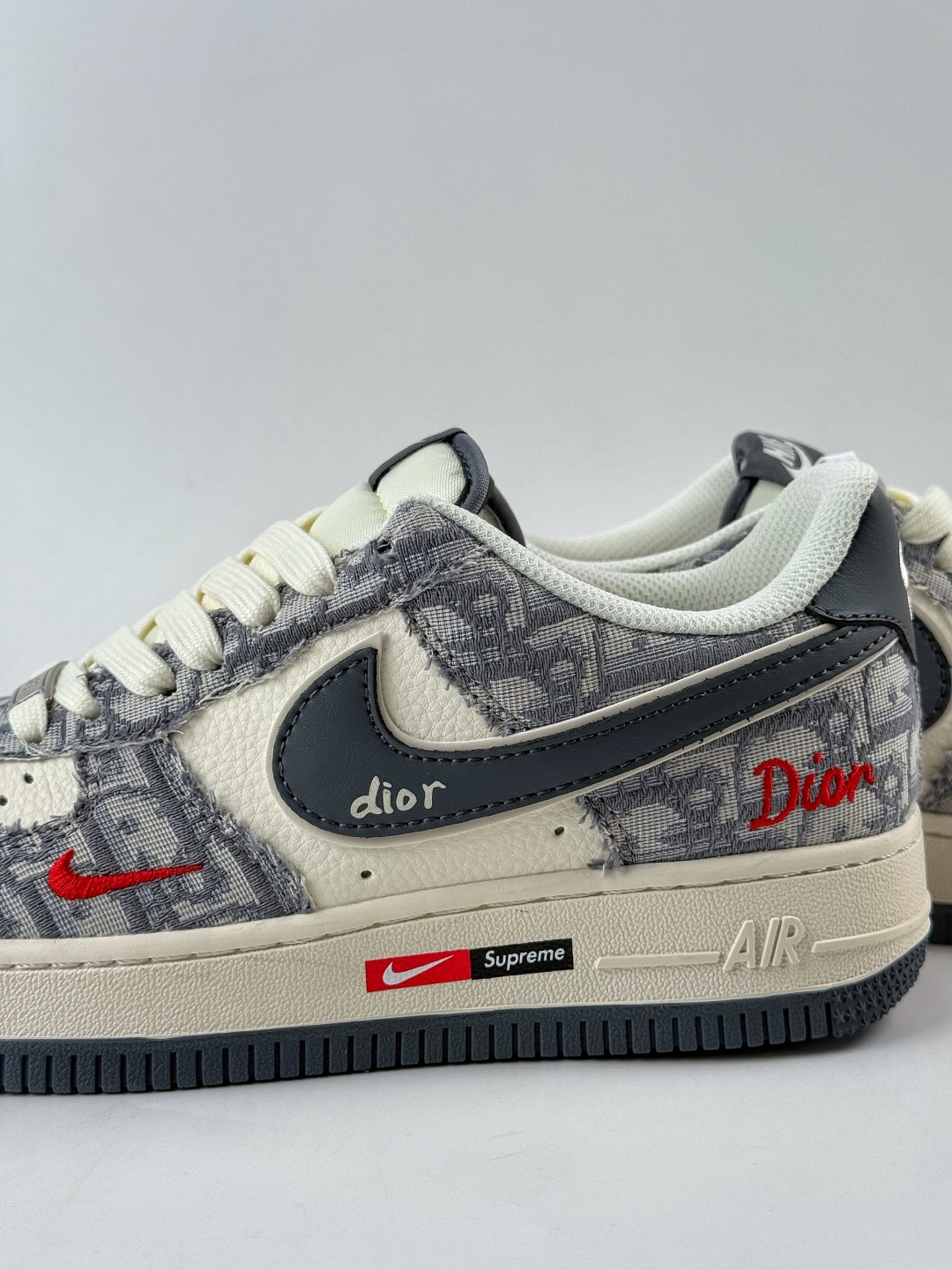 210 Nike Air Force 1 Low 07 x DIOR 灰白小勾 MZ9588-807
