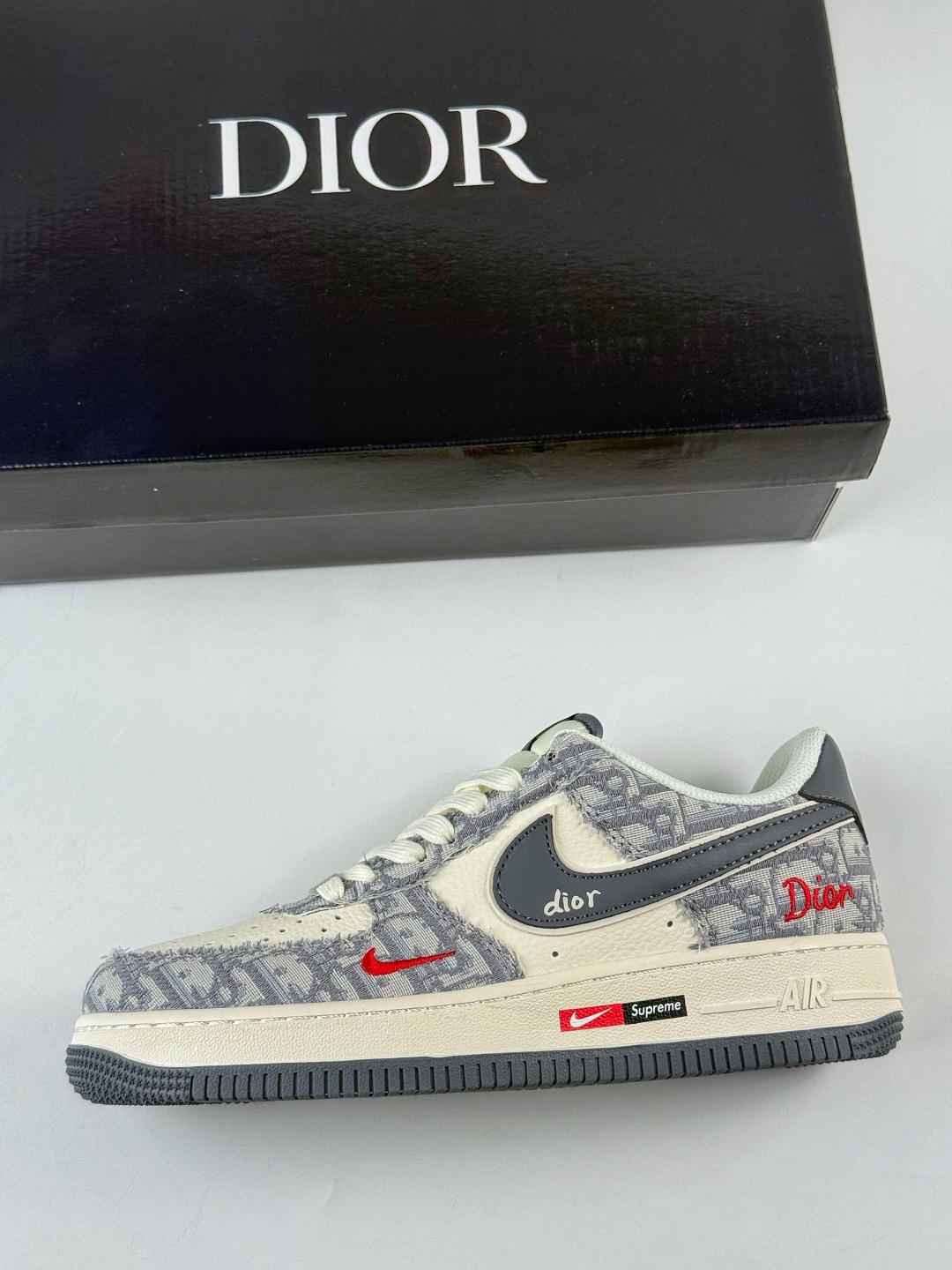 210 Nike Air Force 1 Low 07 x DIOR 灰白小勾 MZ9588-807