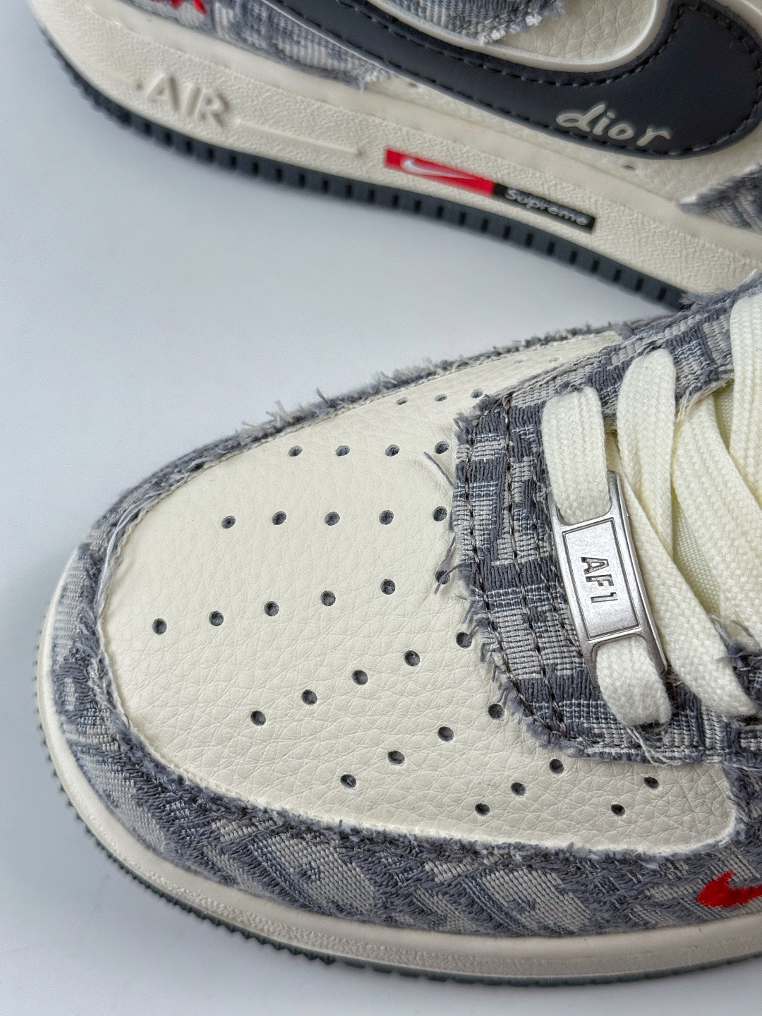 210 Nike Air Force 1 Low 07 x DIOR 灰白小勾 MZ9588-807