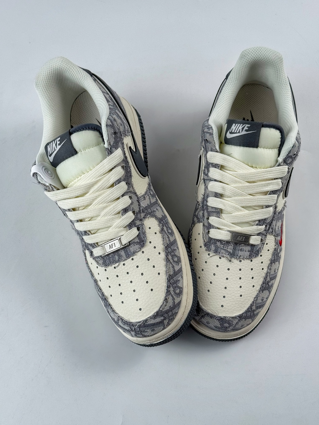 210 Nike Air Force 1 Low 07 x DIOR 灰白小勾 MZ9588-807