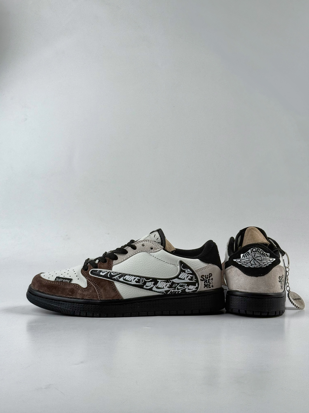 230 Travis Scott x Nike Air Jordan 1 Low x Supreme Air Jordan 1 Low 反转棕白倒钩 DZ5899-032