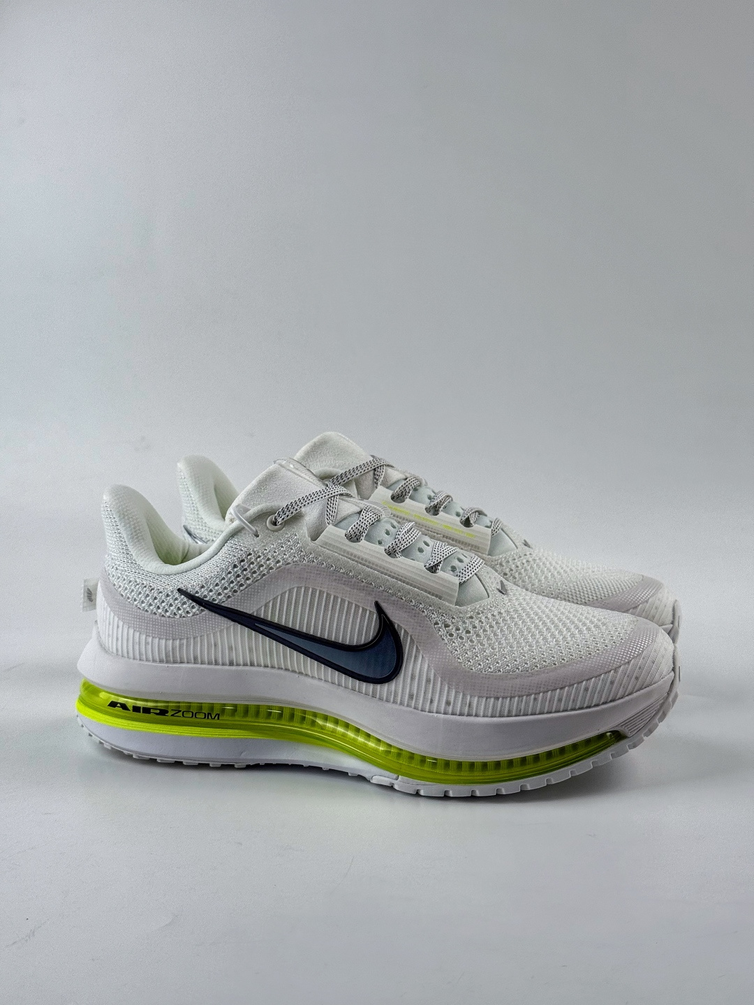 210 Nike Pegasus Premium 减震防滑耐磨透气 低帮跑步鞋 HQ2592-100