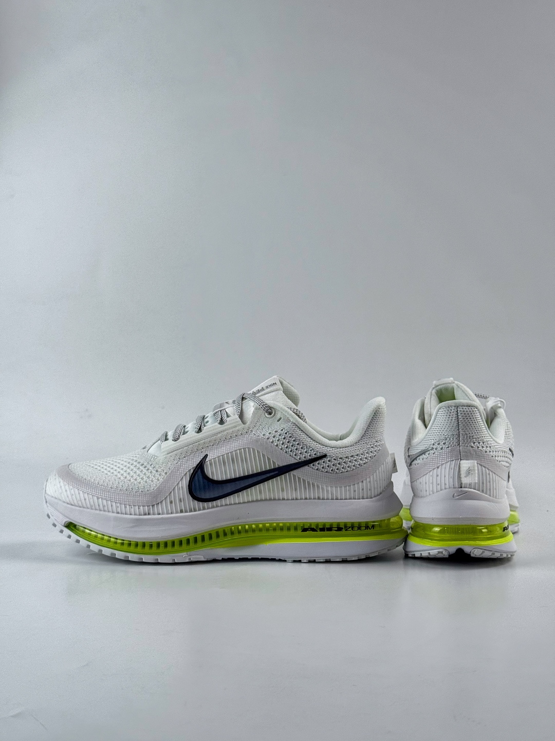 210 Nike Pegasus Premium 减震防滑耐磨透气 低帮跑步鞋 HQ2592-100