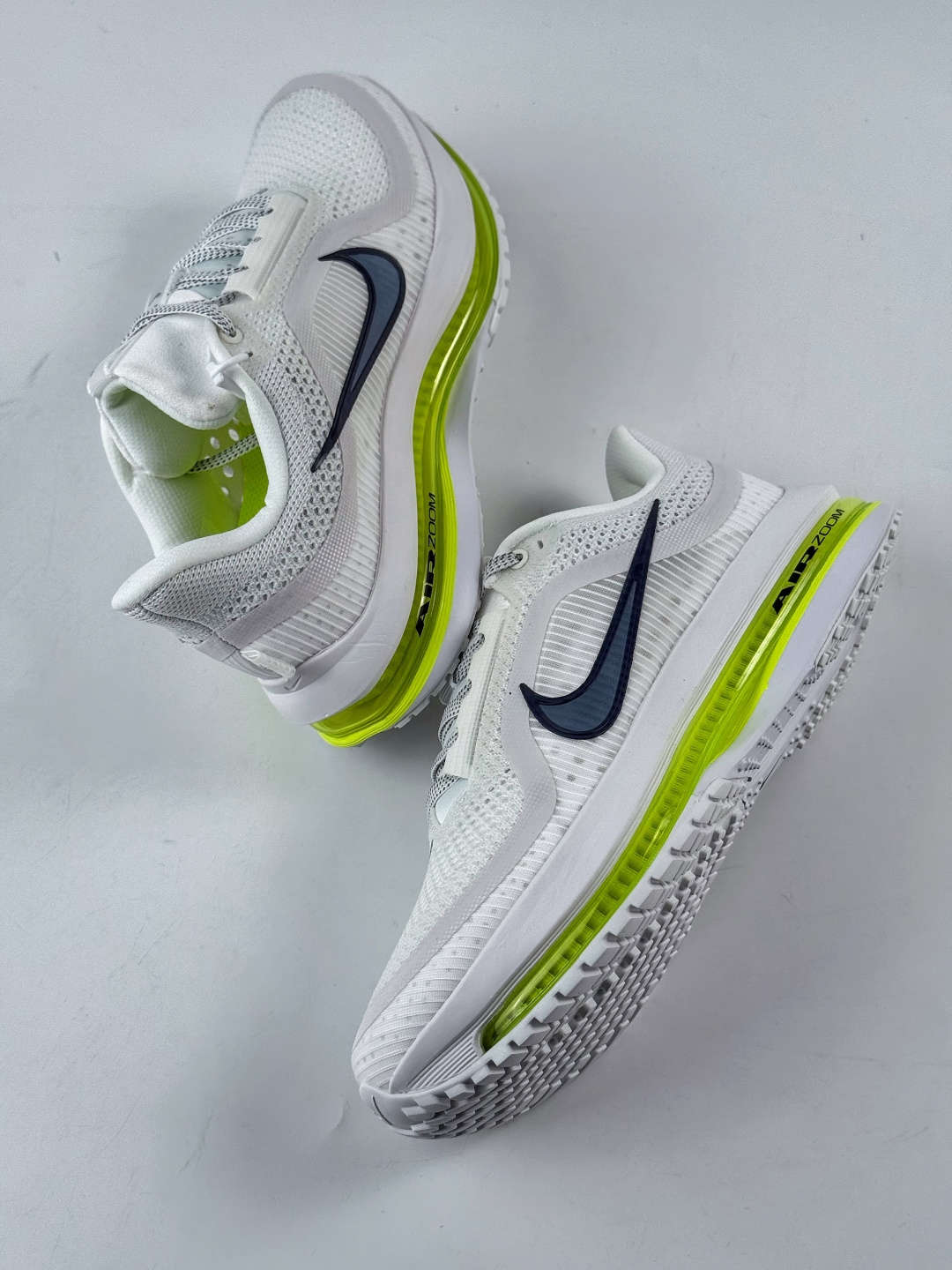 210 Nike Pegasus Premium 减震防滑耐磨透气 低帮跑步鞋 HQ2592-100