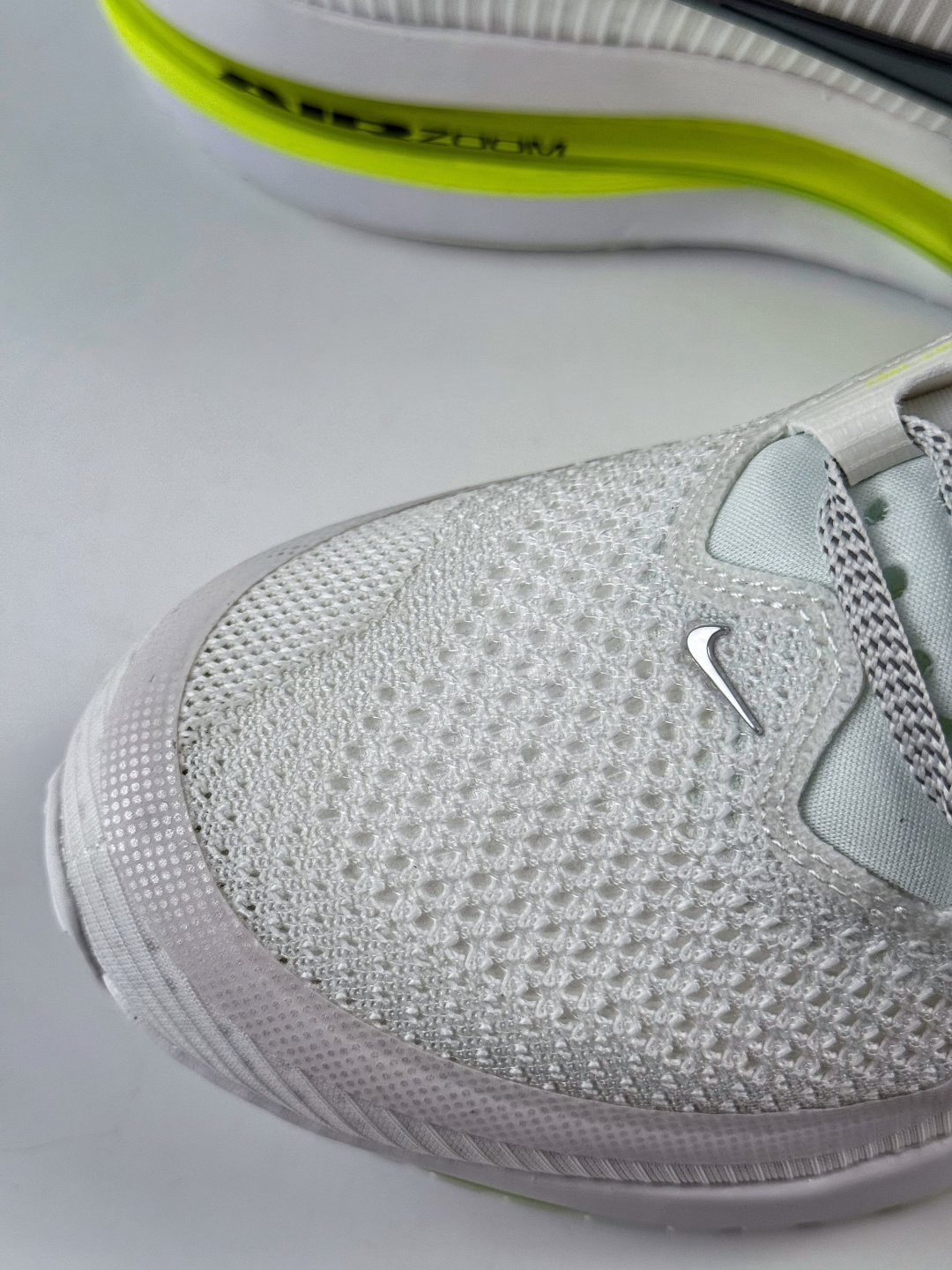 210 Nike Pegasus Premium 减震防滑耐磨透气 低帮跑步鞋 HQ2592-100