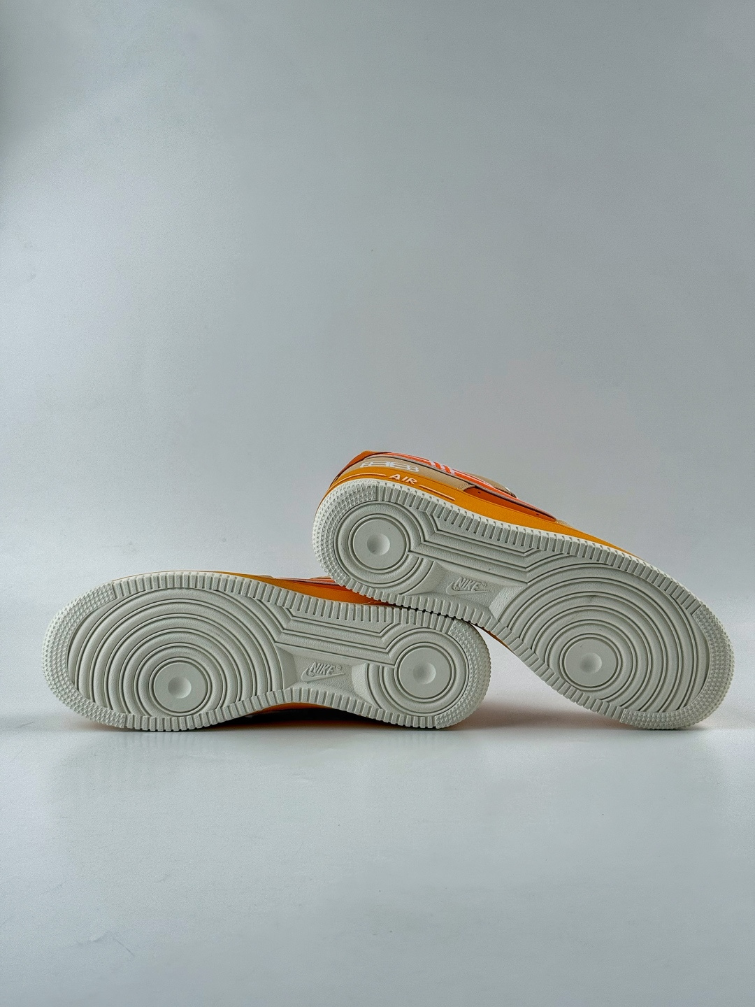 220 Nike Air Force 1 Low 07 x Balenciaga 米橙小勾 SY1388-002