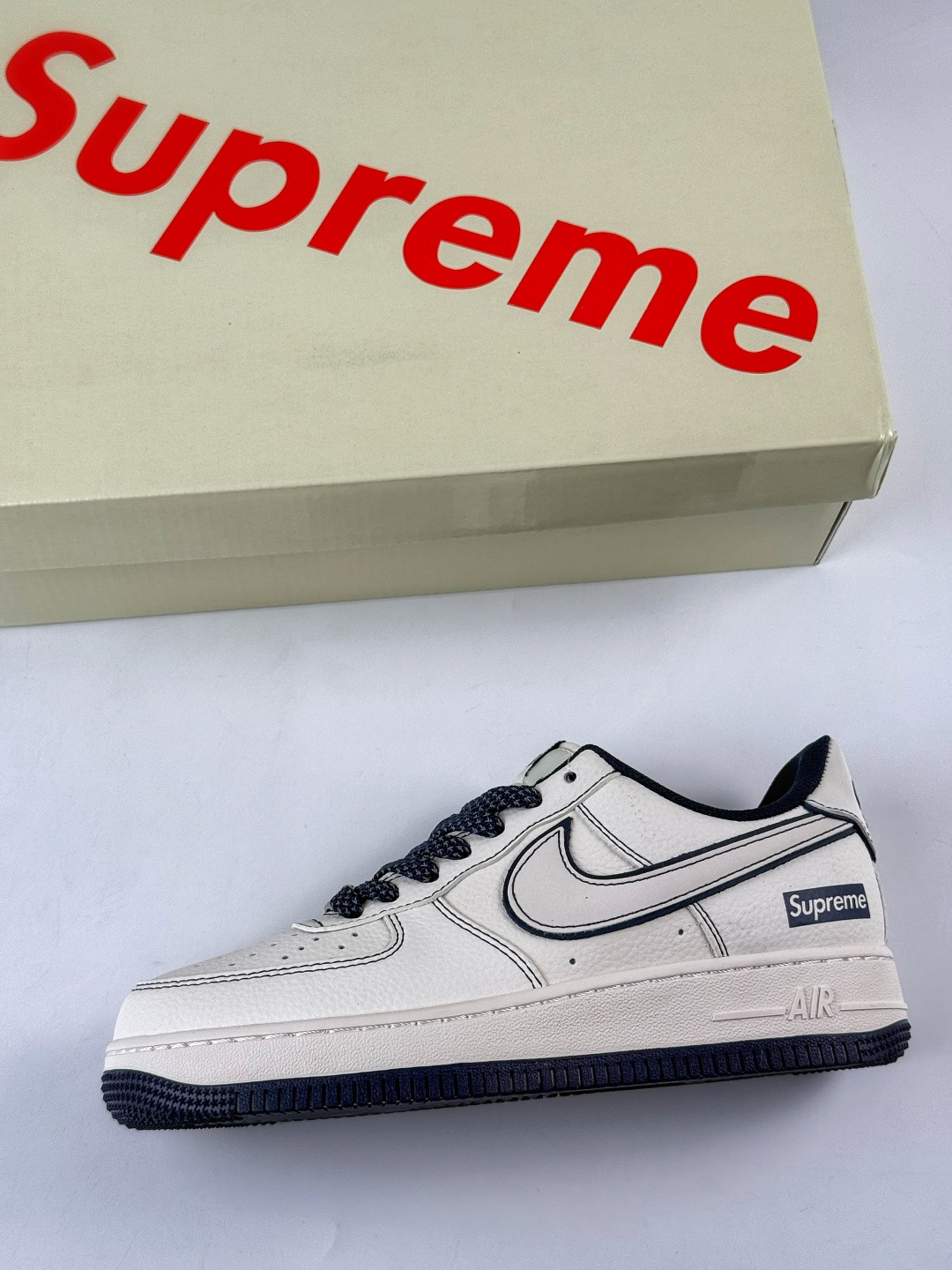210 Nike Air Force 1 Low 07 x Superme 白蓝满天星 SM6668-113