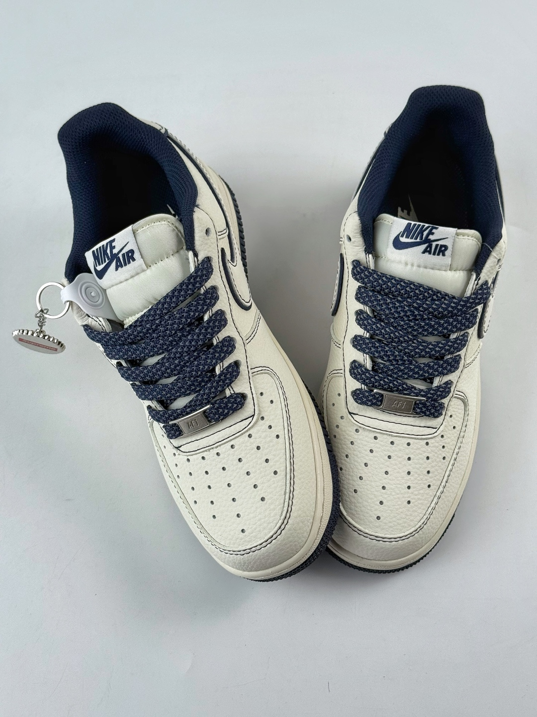 210 Nike Air Force 1 Low 07 x Superme 白蓝满天星 SM6668-113