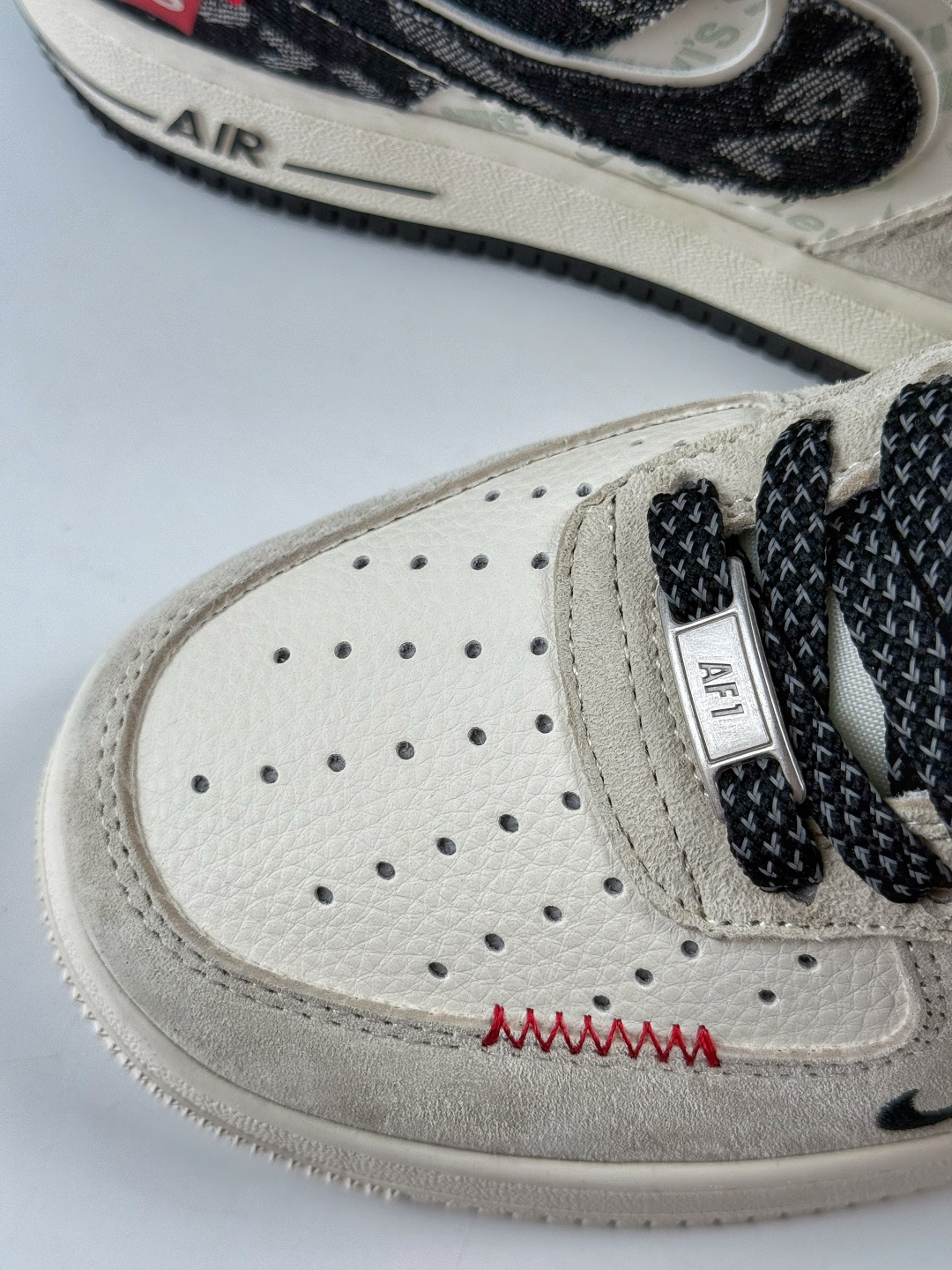 210 Nike Air Force 1 Low 07 x LEVIS 灰白黑牛仔小勾满天星 MZ9588-800