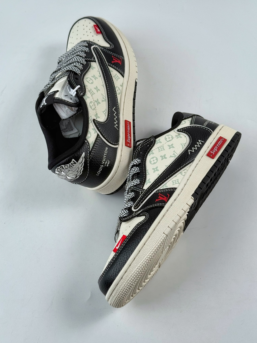 Travis Scott x Nike Air Jordan 1 Low x Louis Vuitton x Superme Air Jordan 1 Low 反转黑白满天星倒钩纯原版本 CX5050-Y31-莆田鞋,莆田鞋货源,高仿鞋,高仿鞋货源,安福档口,莆田高仿鞋,莆田鞋批发,高仿鞋批发,莆田高仿运动鞋,高仿运动鞋,莆田运动鞋 Travis Scott x Nike Air Jordan 1 Low x Louis Vuitton x Superme Air Jordan 1 Low 反转黑白满天星倒钩纯原版本 CX5050-Y31
