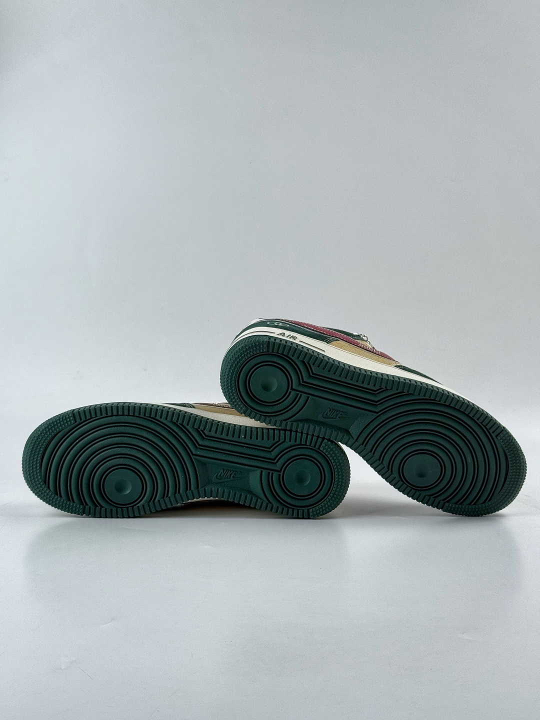 220 Nike Air Force 1 Low 07 x GUCCI 绿黄红小勾 SY1388-007