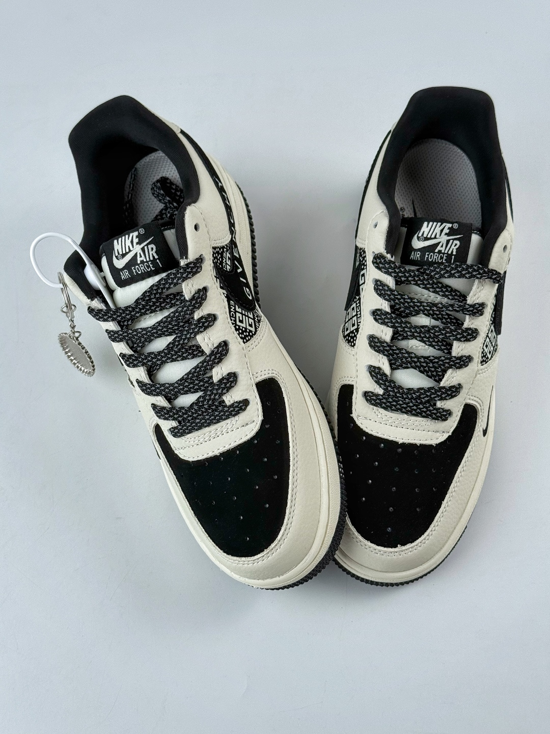 210 Nike Air Force 1 Low 07 x GIVENCHY 白黑小勾满天星 KJ1688-021