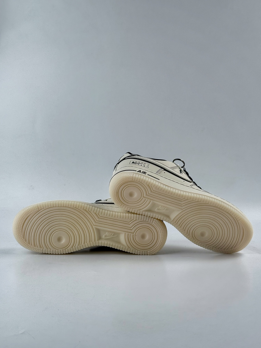 210 Nike Air Force 1 Low 07 x NIKE 白黑小勾满天星 SM6668-115