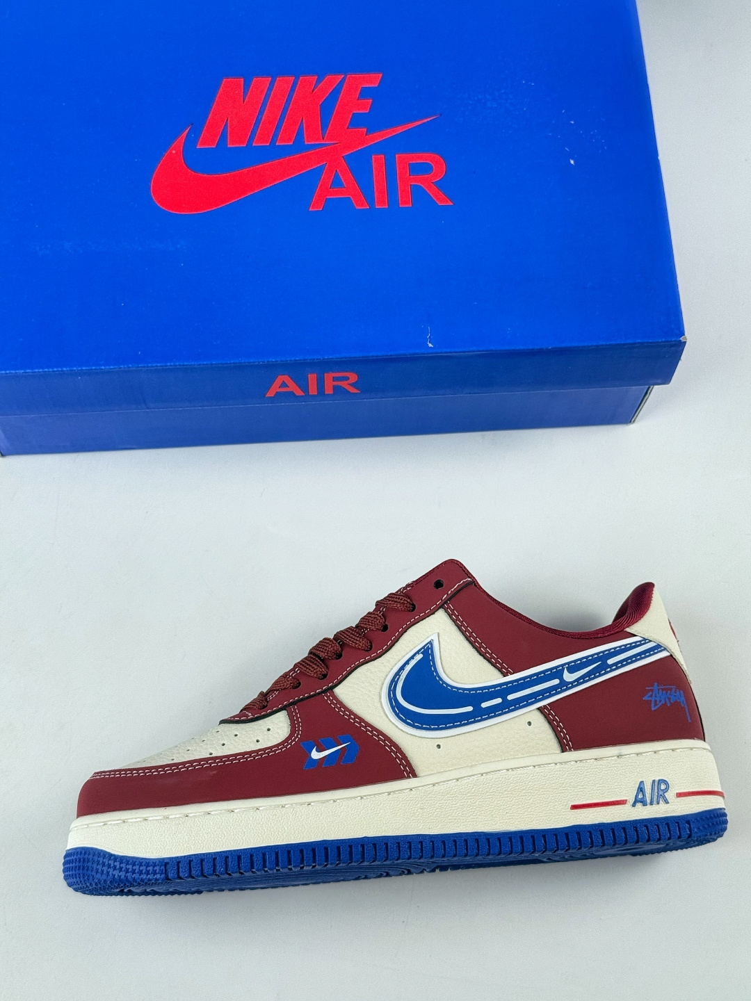 220 Nike Air Force 1 Low 07 x Stussy 红白蓝 SY1388-005