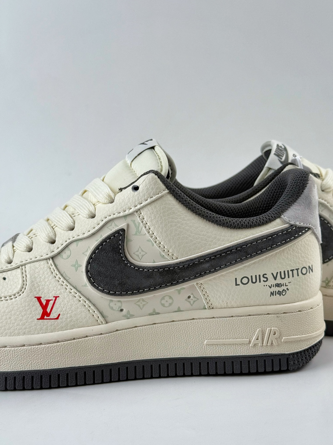 210 Nike Air Force 1 Low 07 x Louis Vuitton 白灰 MZ9588-811